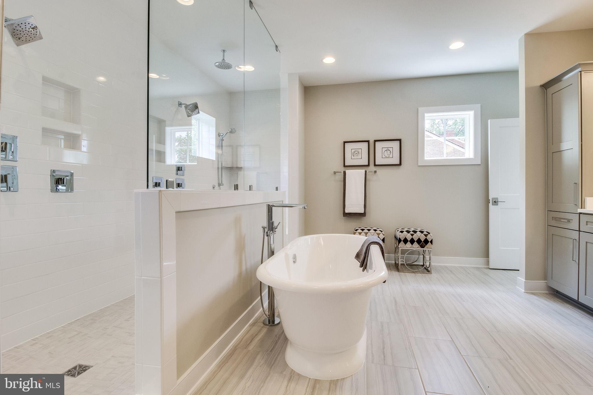 ARLINGTON RIDGE - Residential