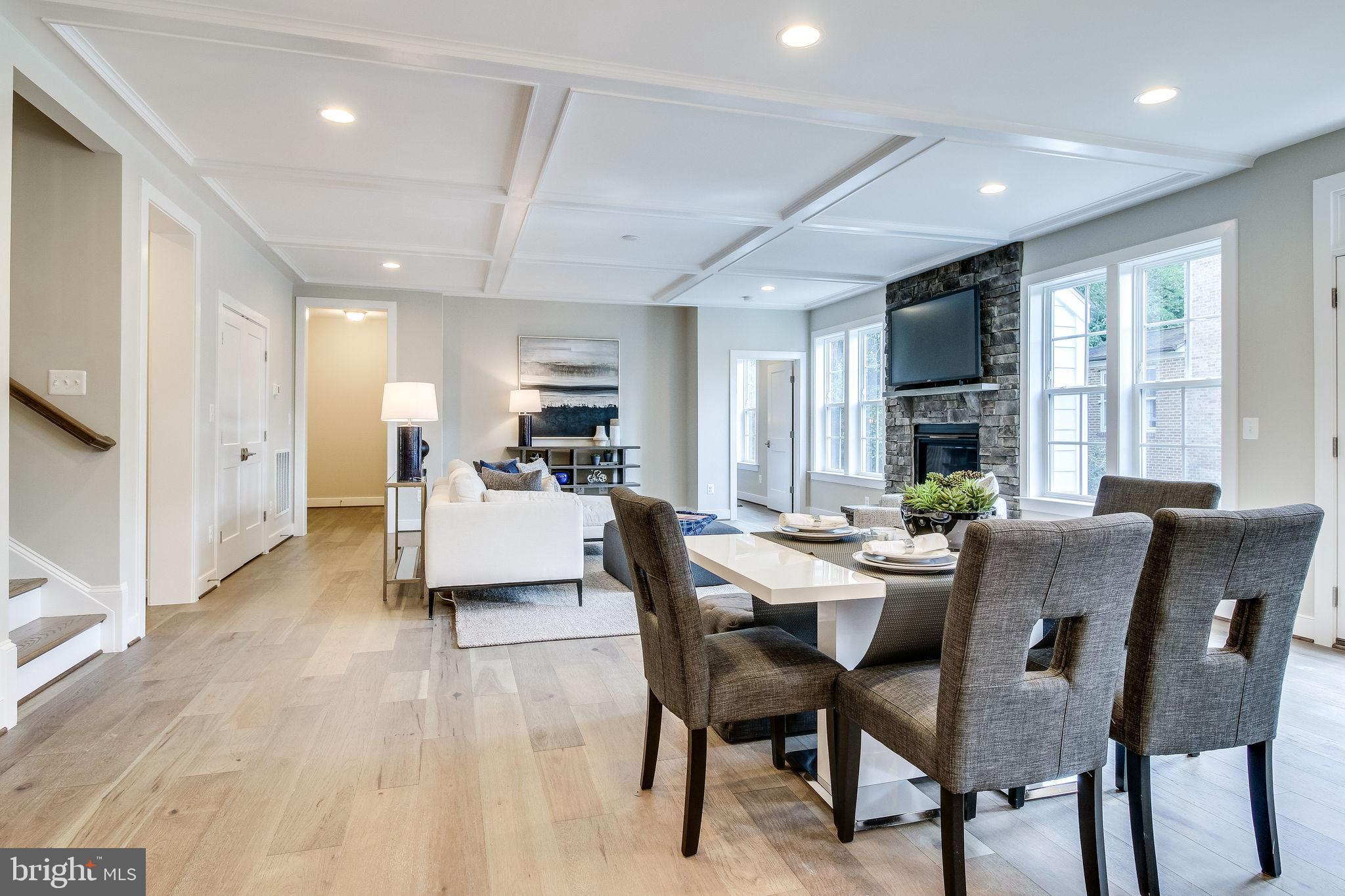 ARLINGTON RIDGE - Residential