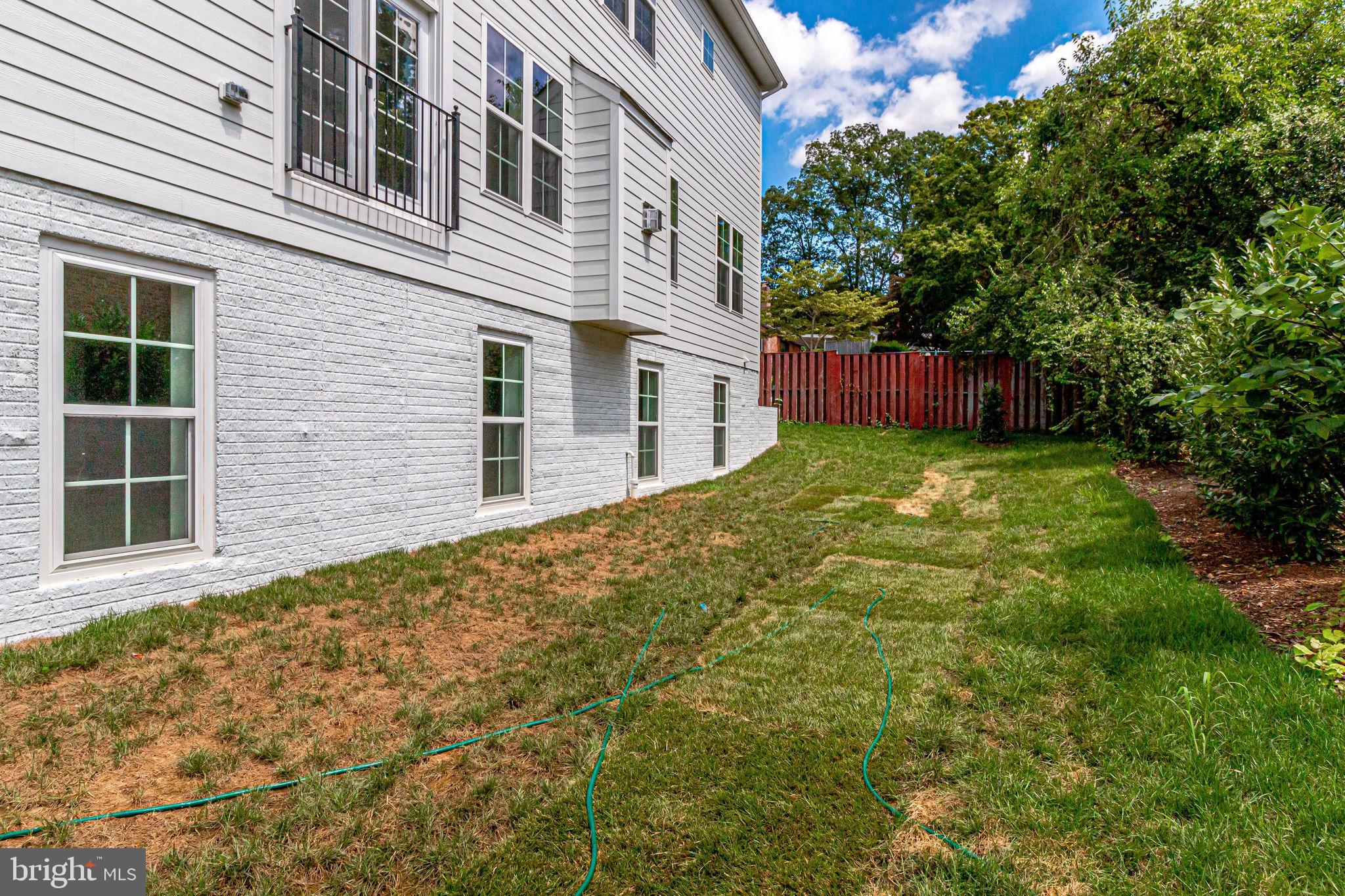 ARLINGTON RIDGE - Residential