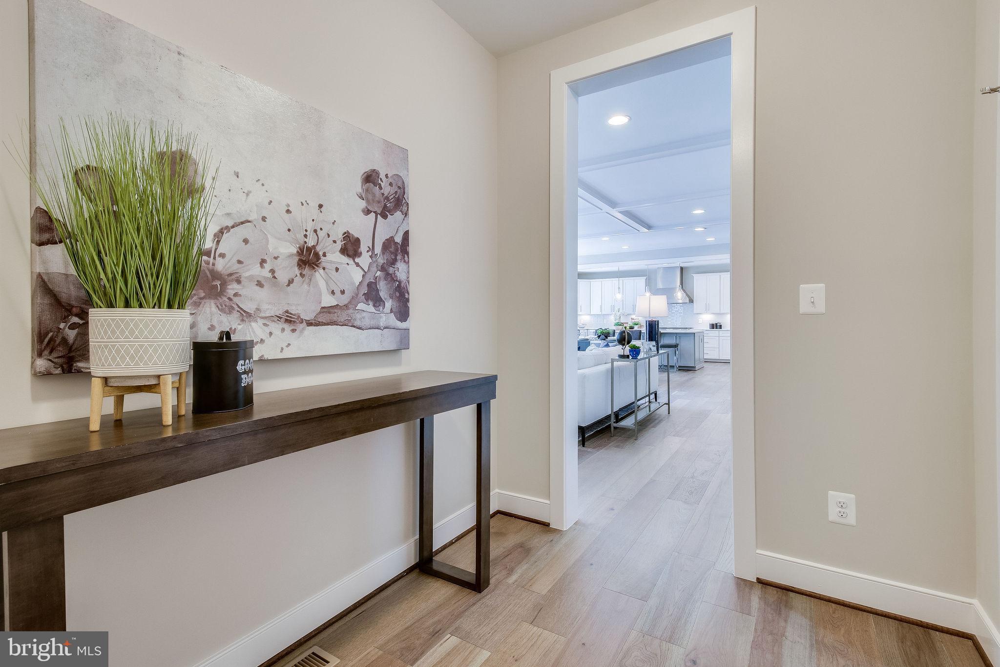 ARLINGTON RIDGE - Residential