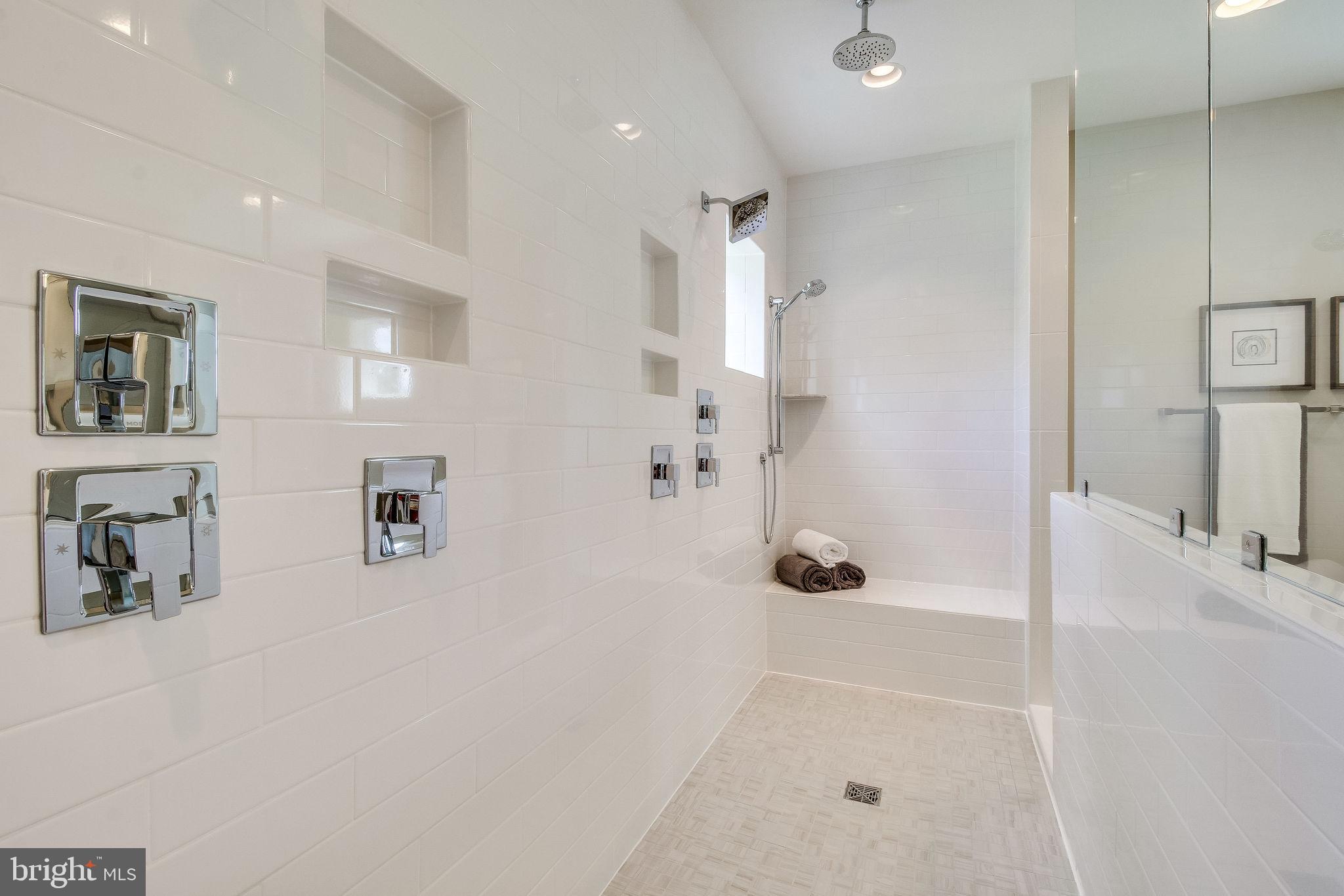 ARLINGTON RIDGE - Residential