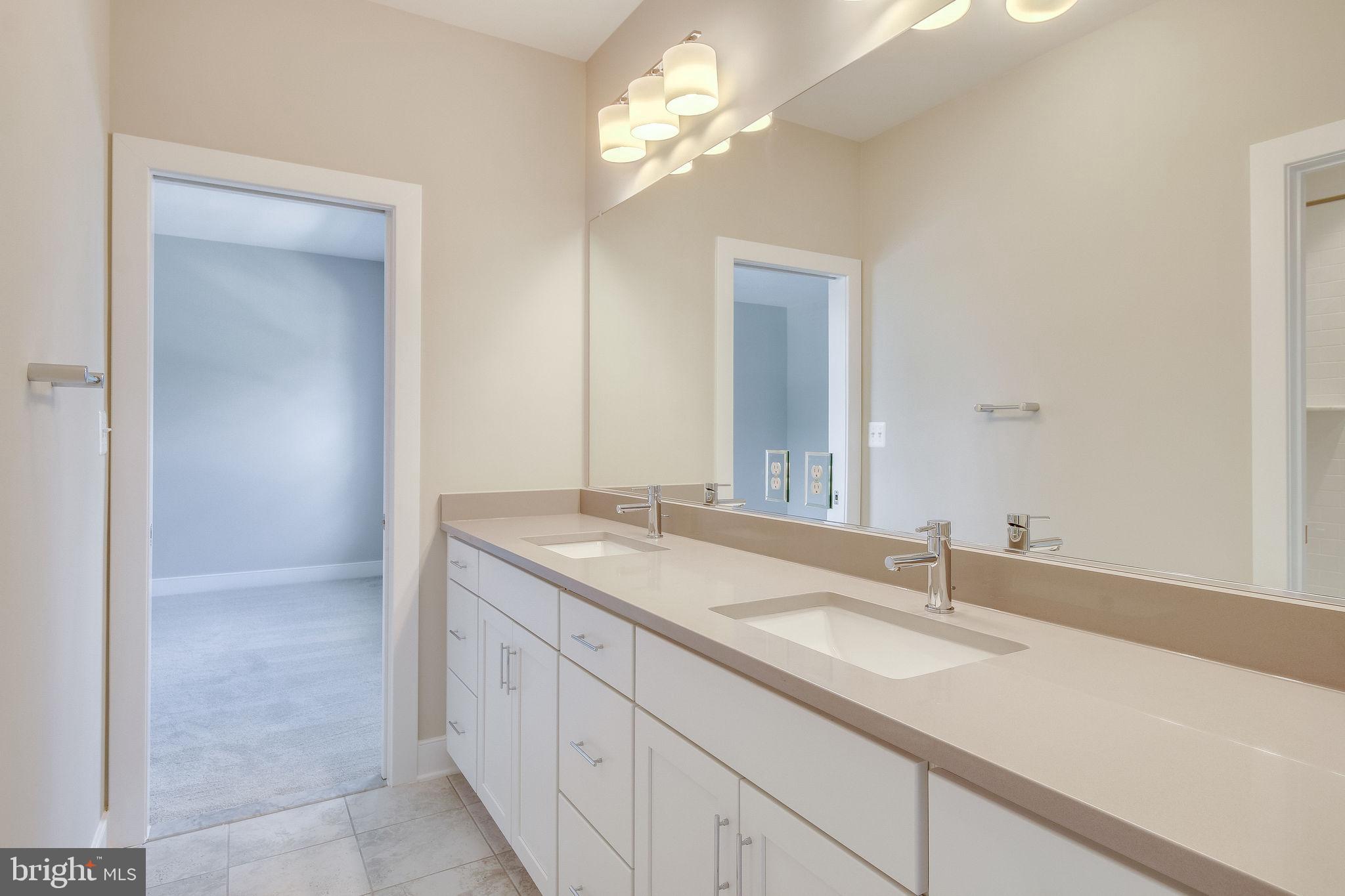 ARLINGTON RIDGE - Residential