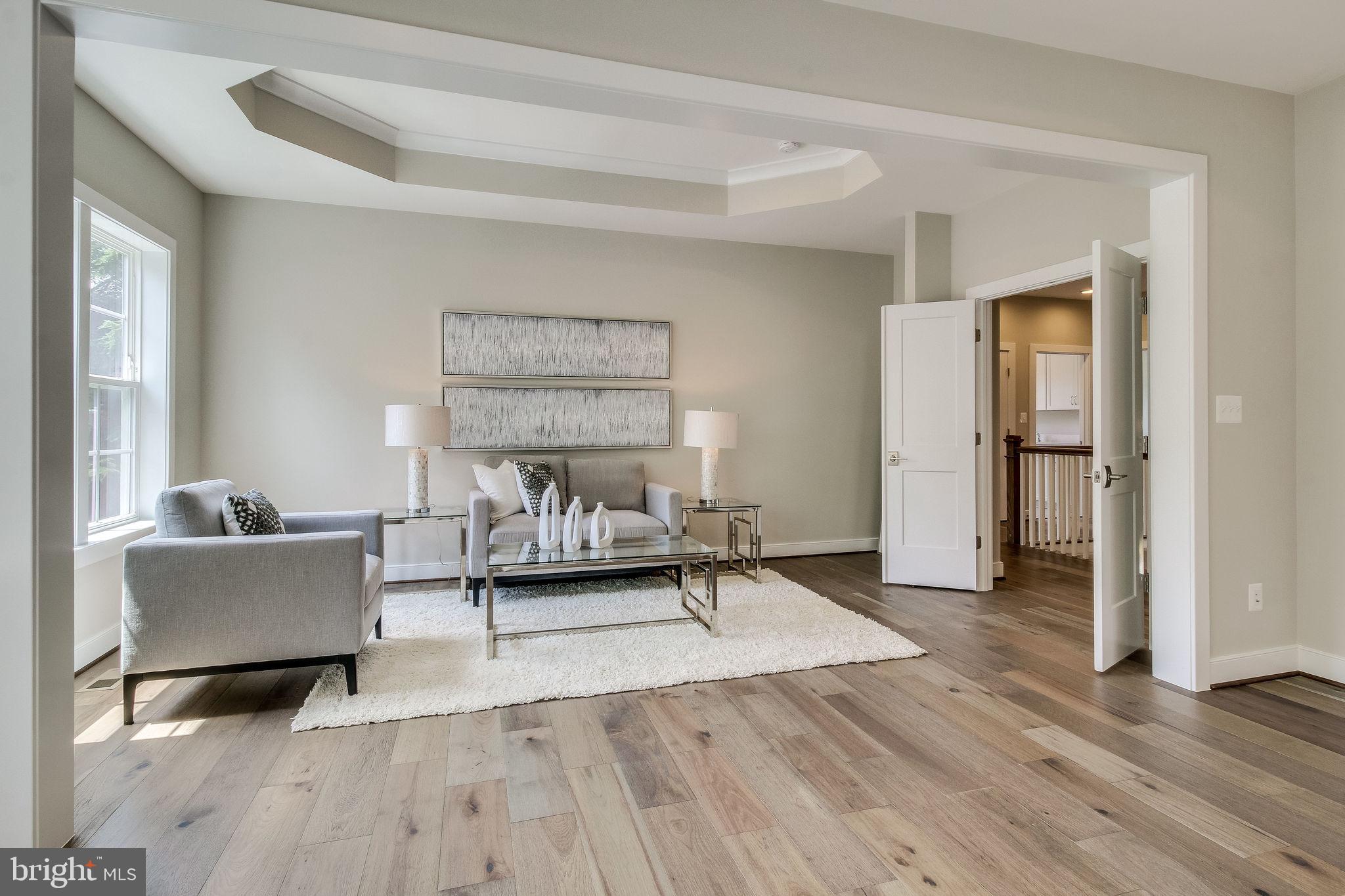 ARLINGTON RIDGE - Residential