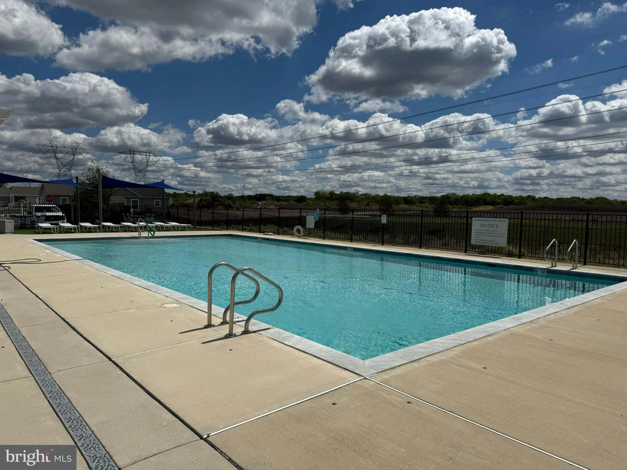 Williamstown, New Jersey 08094, United States, 3 Bedrooms Bedrooms, ,2 BathroomsBathrooms,Residential,Pending,130204