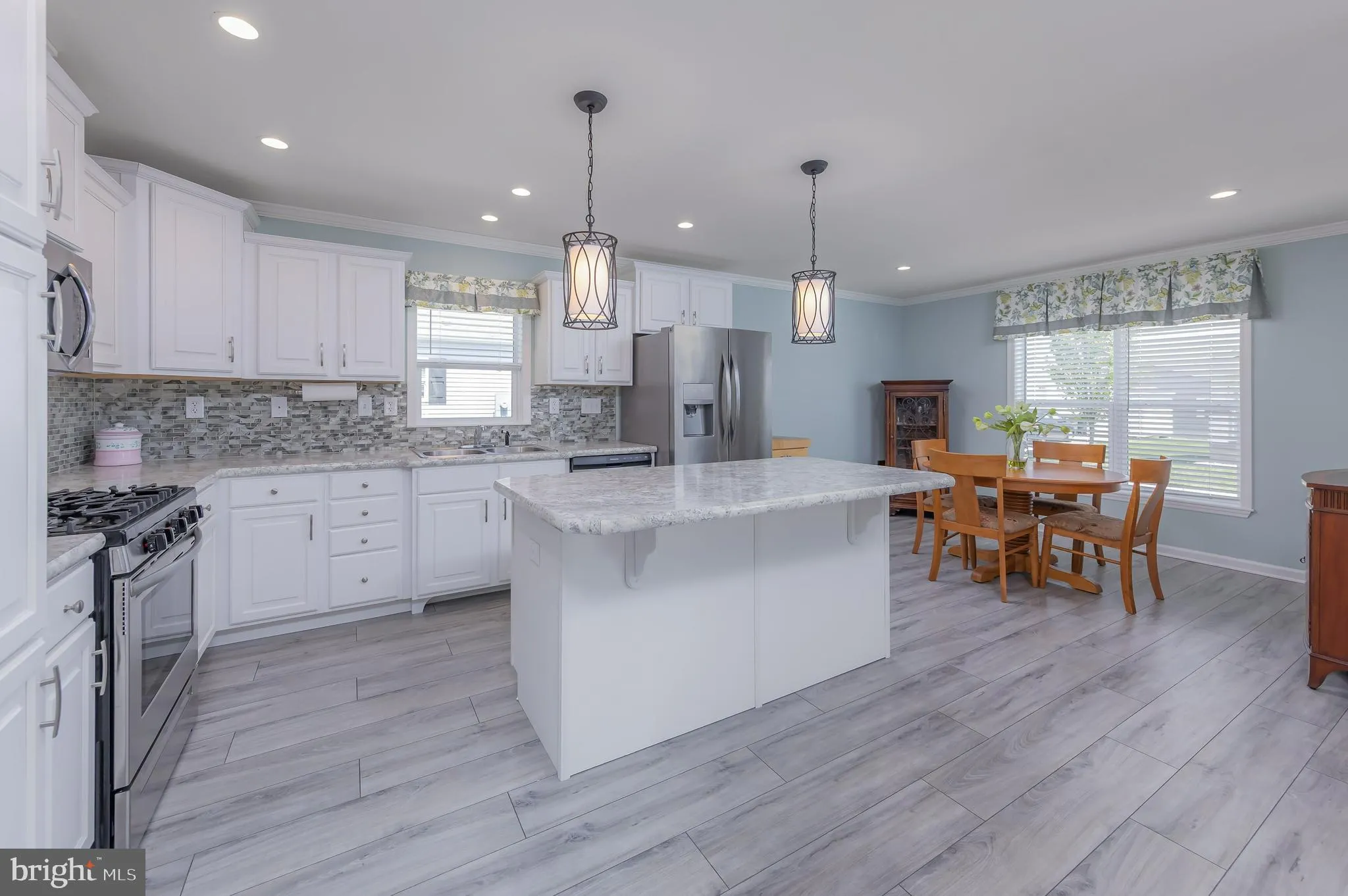 Williamstown, New Jersey 08094, United States, 3 Bedrooms Bedrooms, ,2 BathroomsBathrooms,Residential,Pending,130204