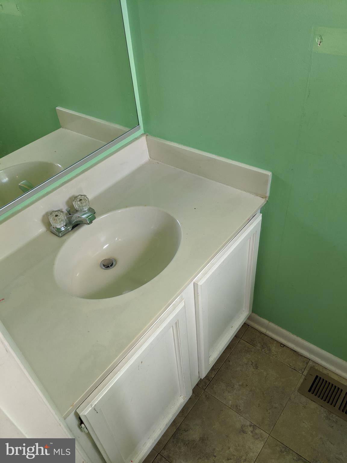 WOODBRIDGE CENTER - Residential