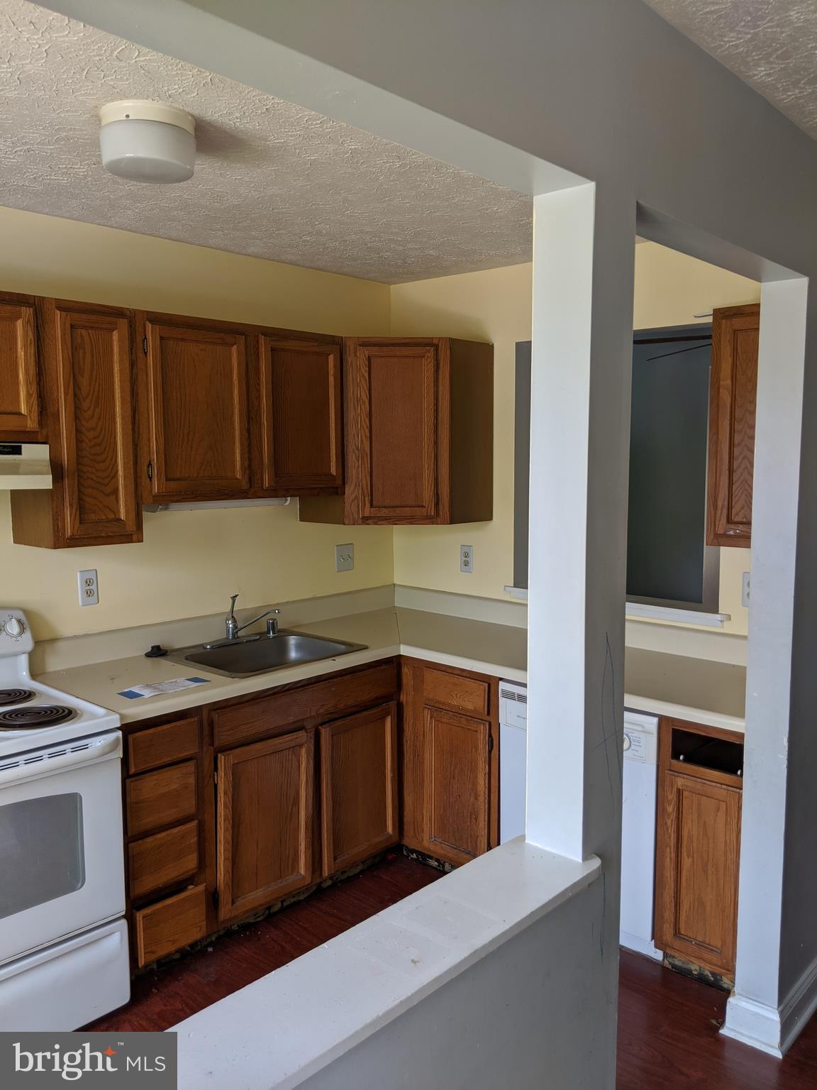 WOODBRIDGE CENTER - Residential