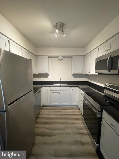 FEDERAL SQUARE - Residential Lease