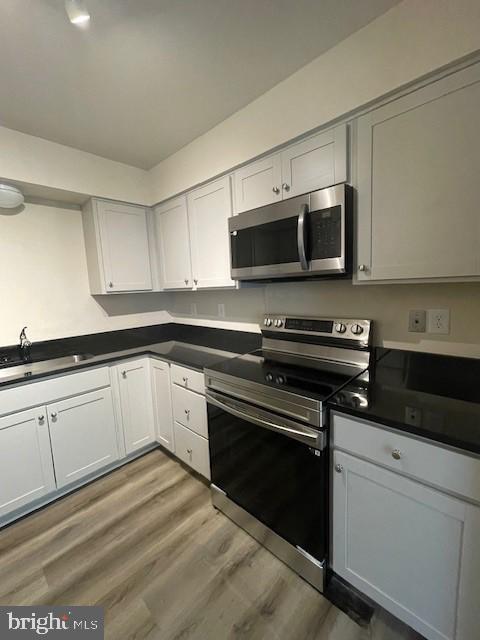 FEDERAL SQUARE - Residential Lease