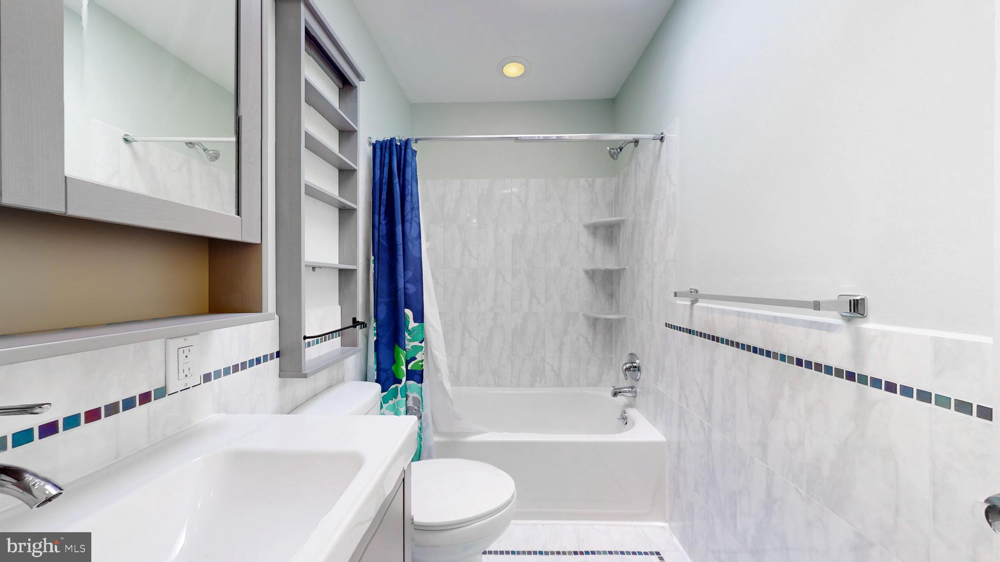 WALNUT HILL - Residential