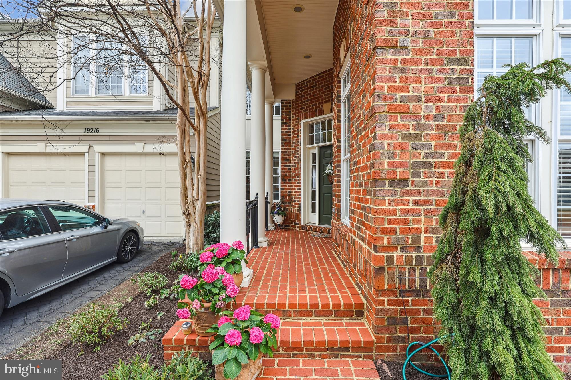 LANSDOWNE ON THE POTOMAC - Residential