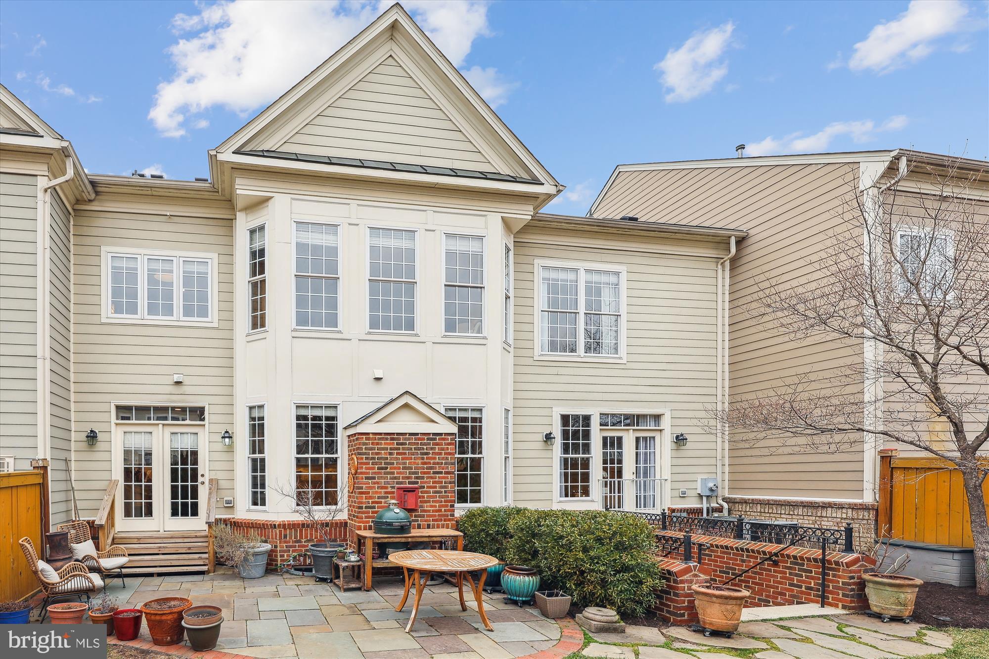 LANSDOWNE ON THE POTOMAC - Residential