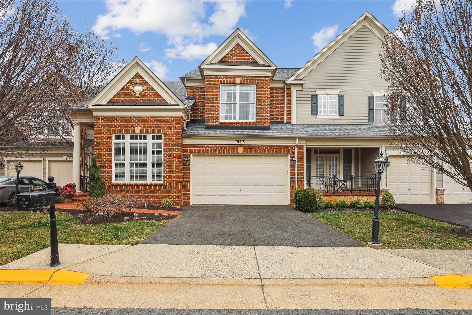 LANSDOWNE ON THE POTOMAC - Residential