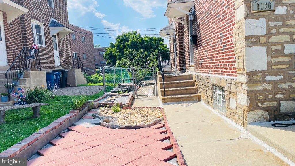 Photo of 8136 Farnsworth Street, PHILADELPHIA, PA 19152 (MLS # PAPH2650452)