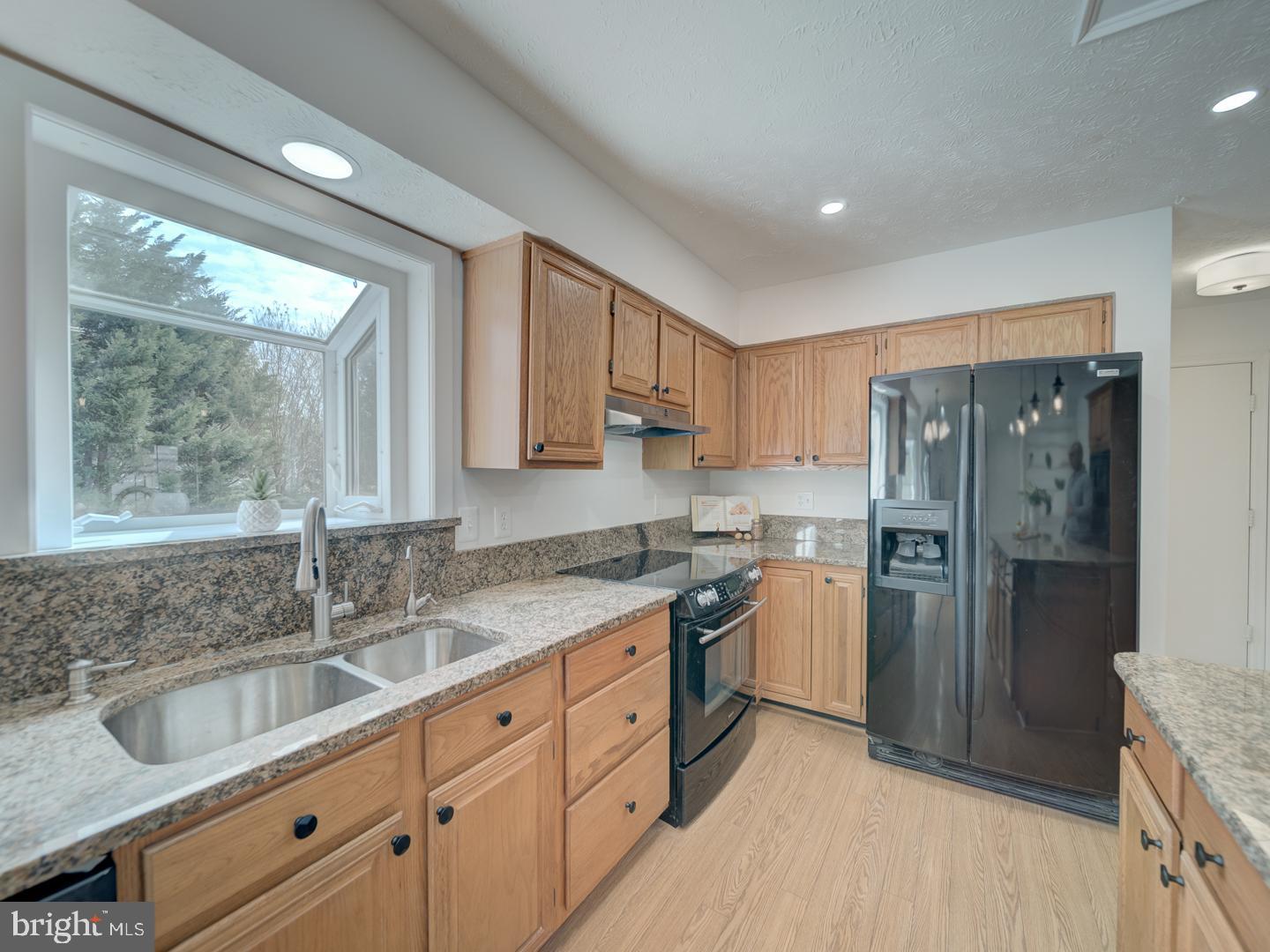 CEDAR CREST - Residential