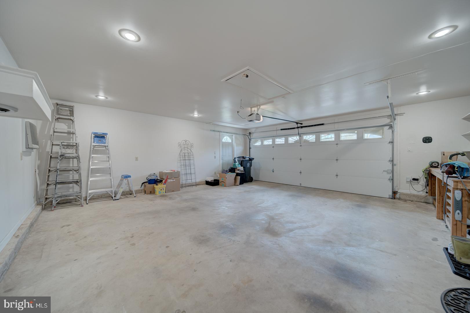 CEDAR CREST - Residential