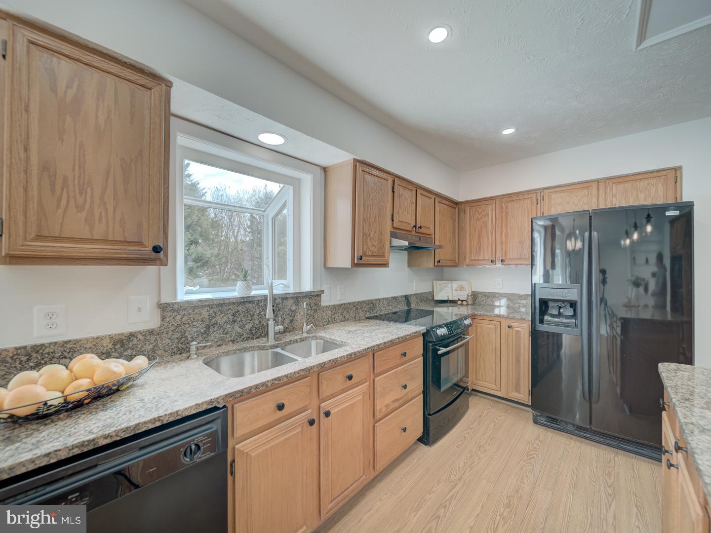 CEDAR CREST - Residential