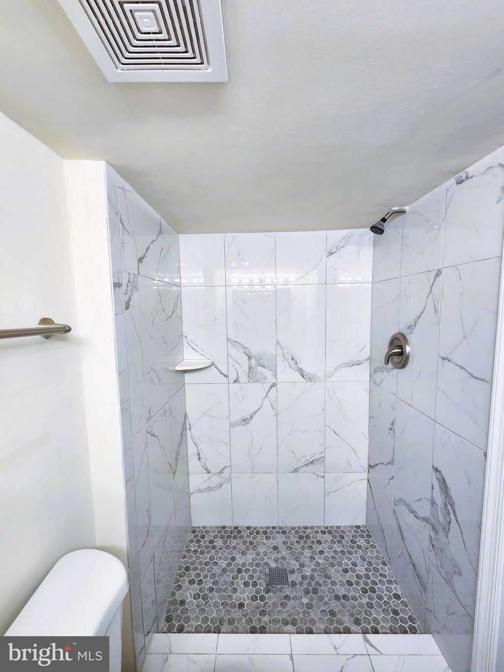 Photo of 2077 Pilgrim Drive, WOODBRIDGE, VA 22192 (MLS # VAPW2107030)