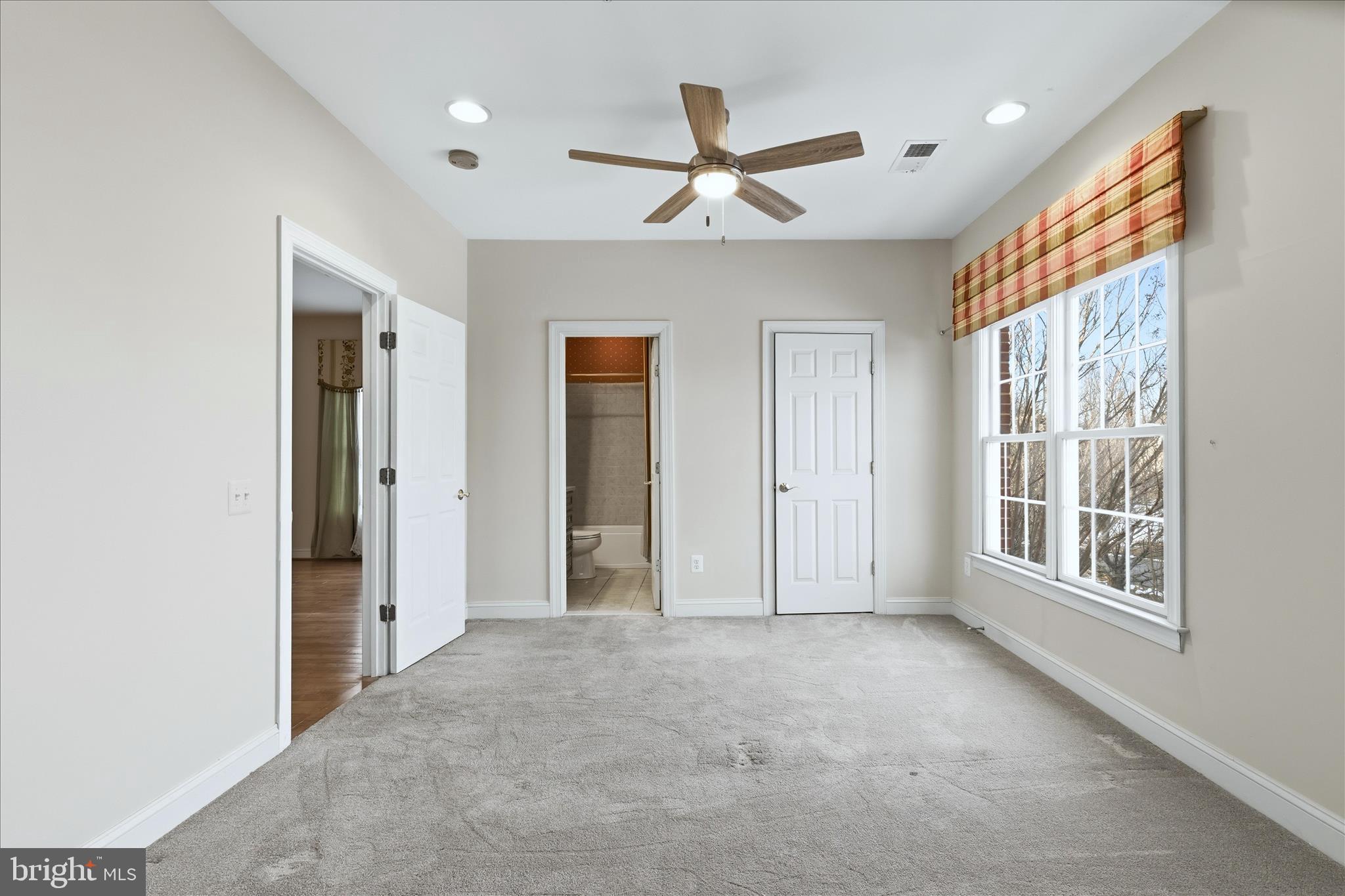 STONEY CREEK FARM - Residential