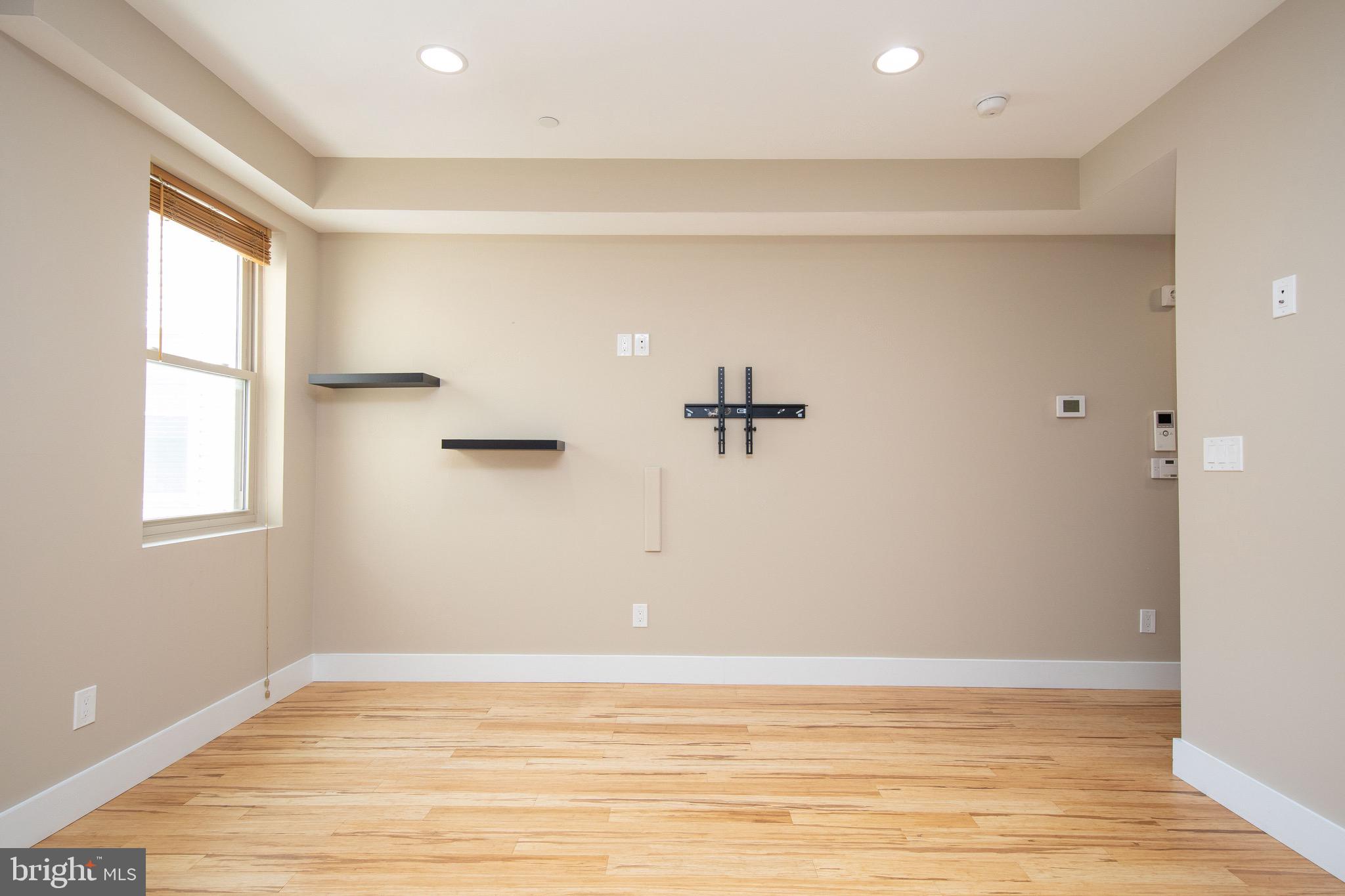 FRANCISVILLE - Residential