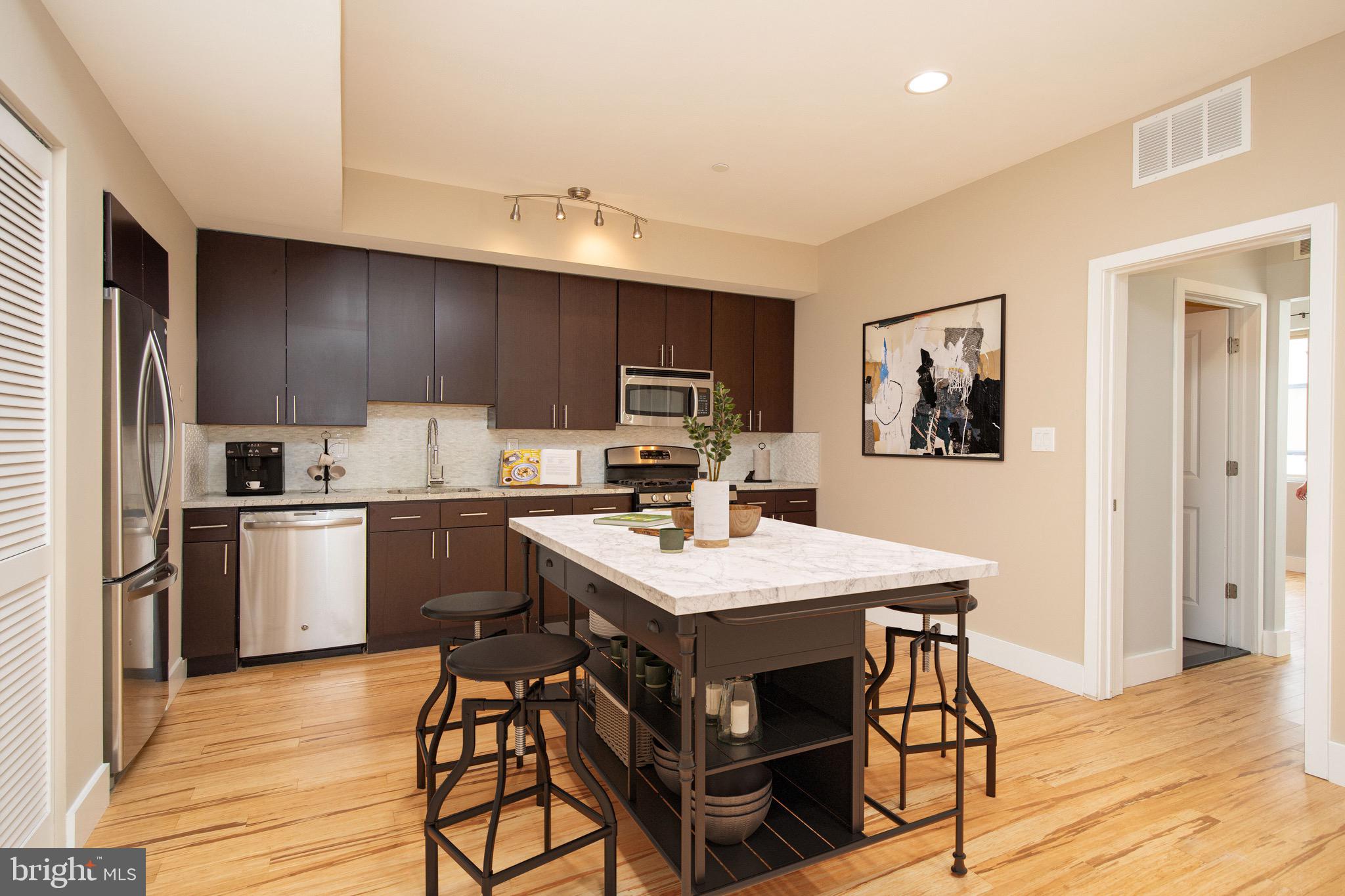 FRANCISVILLE - Residential