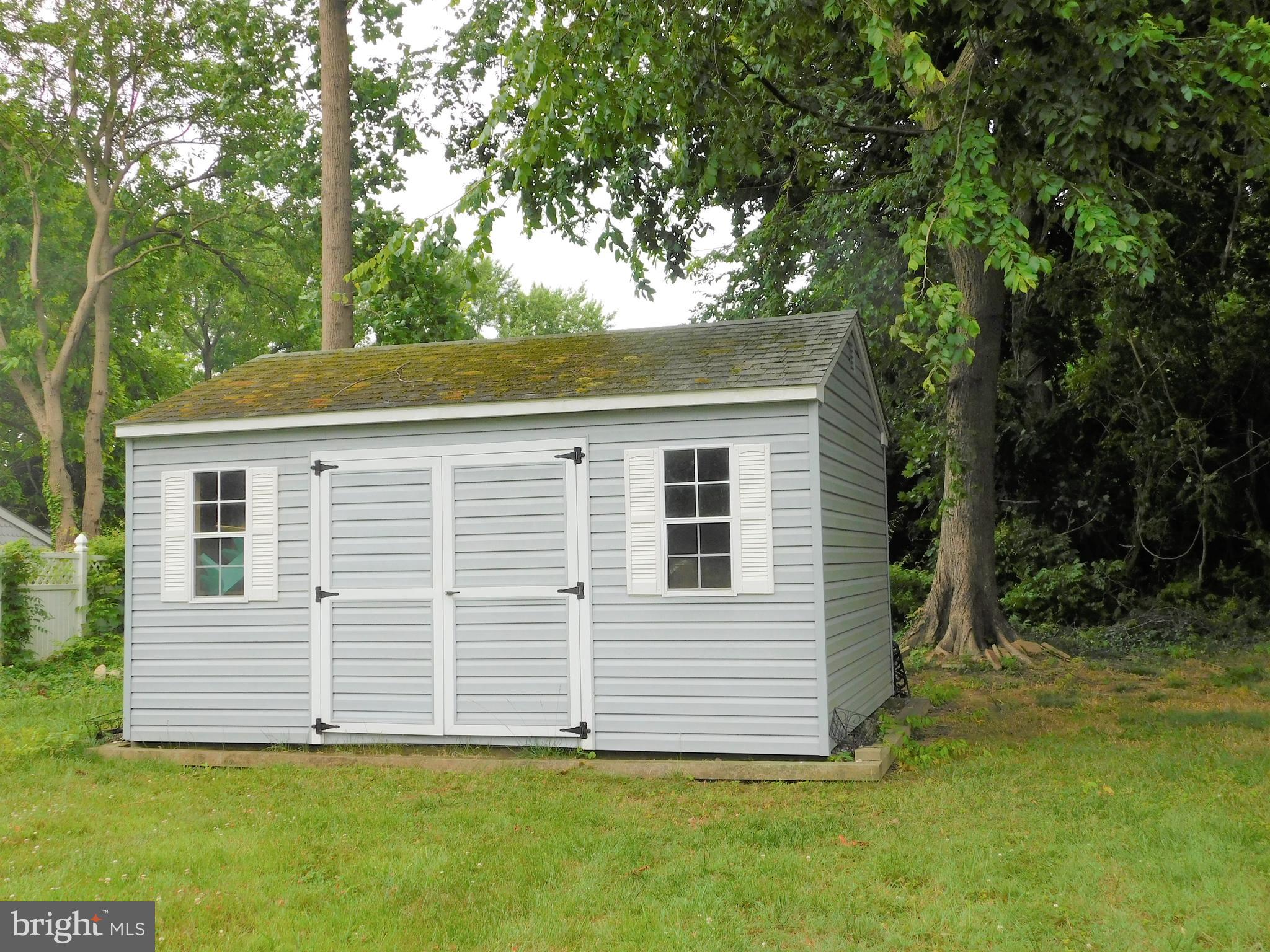 CEDAR BEACH - Residential