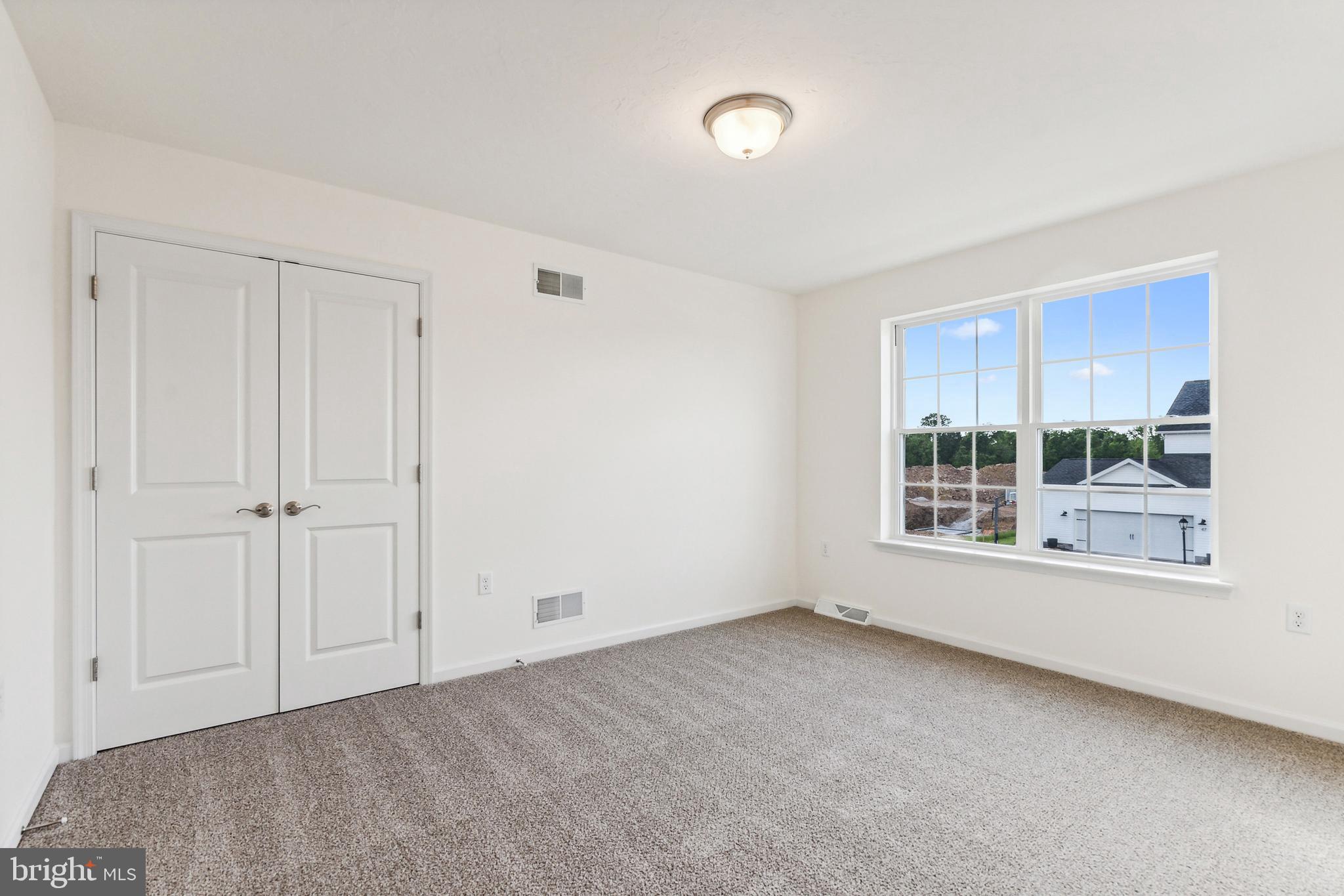 THORNBURY HUNT II - Residential