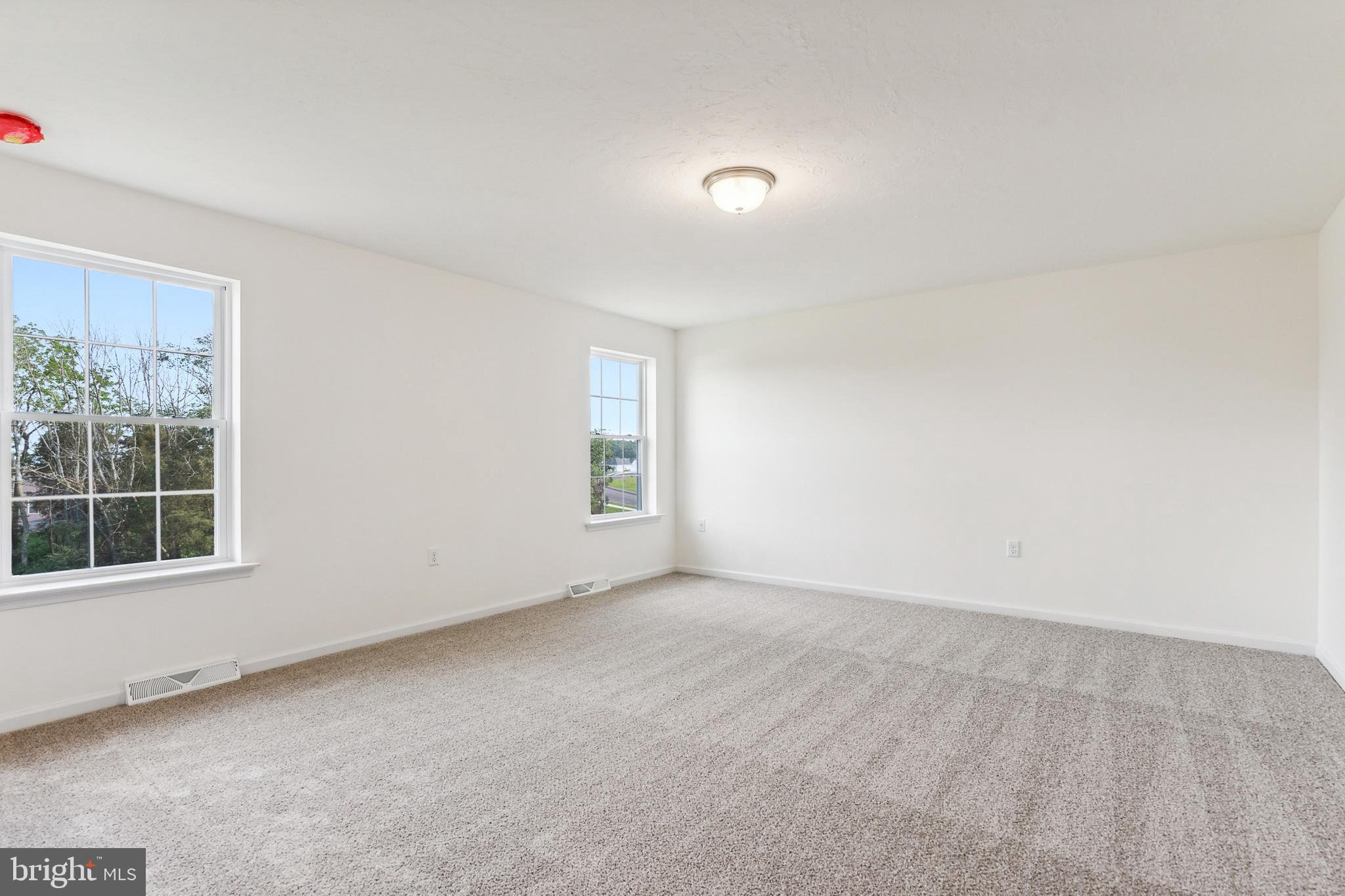 THORNBURY HUNT II - Residential