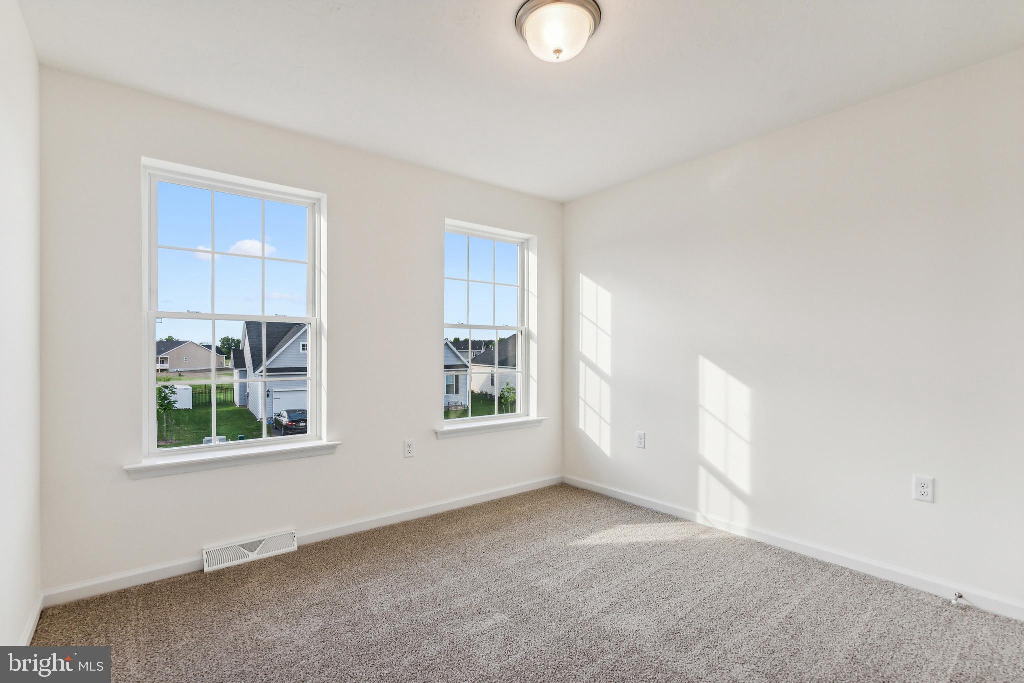 THORNBURY HUNT II - Residential