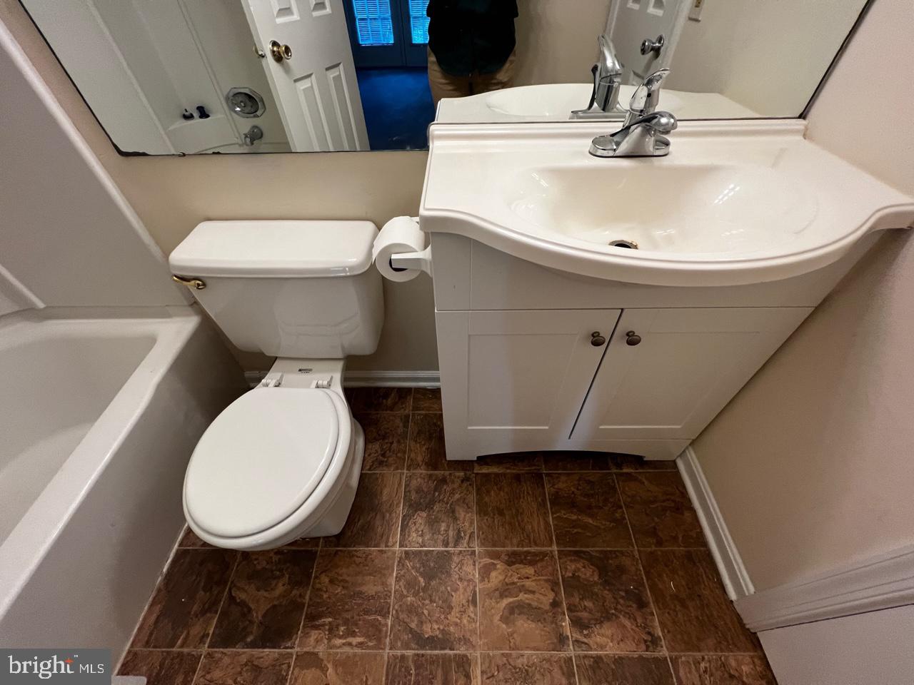 WATERS HOUSE - Residential Lease