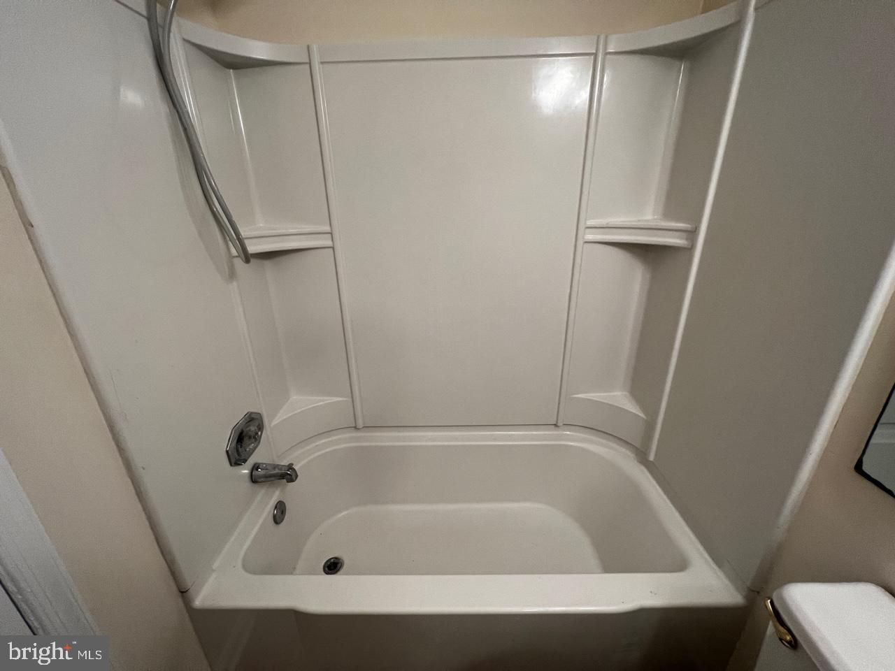 WATERS HOUSE - Residential Lease