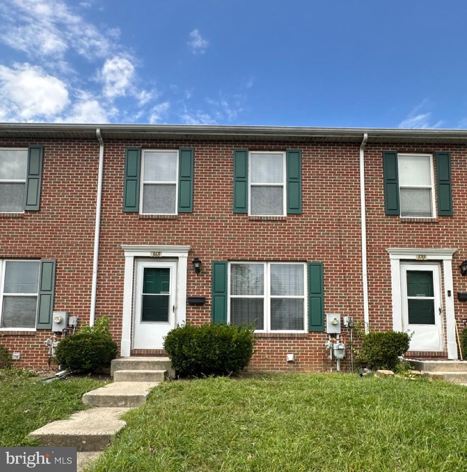 Welcome to 368 Center Deen Avenue! This 3 bedroom 1.5 bathroom wonderfully maintained interior townhome is tucked away in the back of its neighborhood, but conveniently just minutes from I-95 and Route 40. Book your showing today!