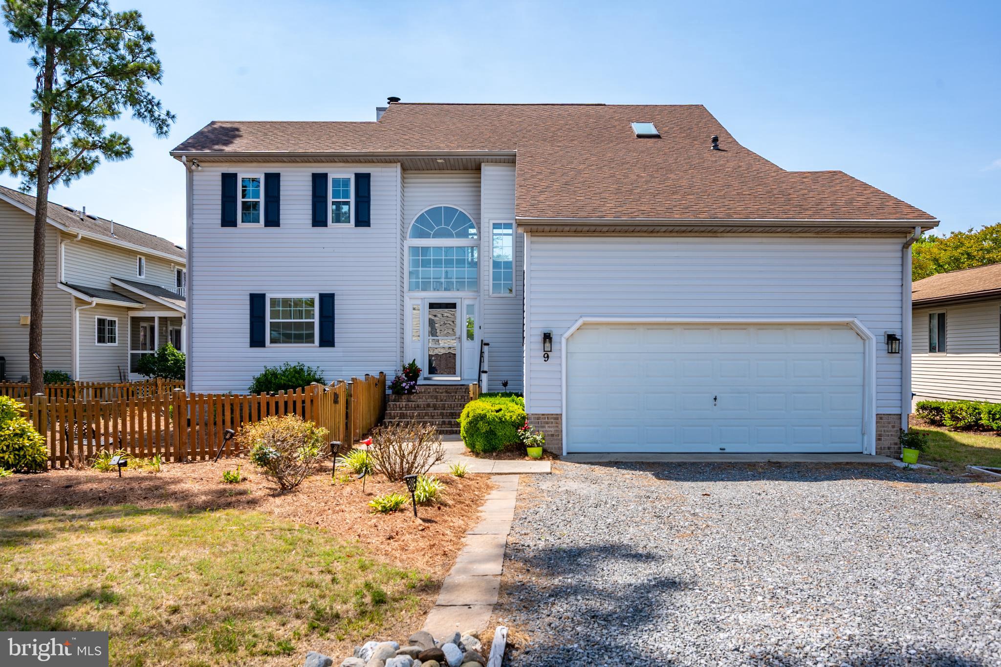 9 HARBORVIEW DRIVE