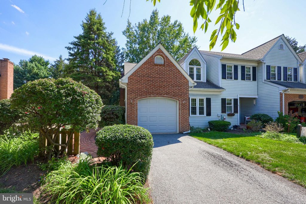 Photo of 3210 Glengreen Drive, LANCASTER, PA 17601 (MLS # PALA2076460)