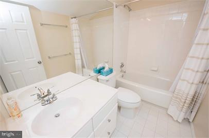 QUANTRELL MEWS - Residential Lease