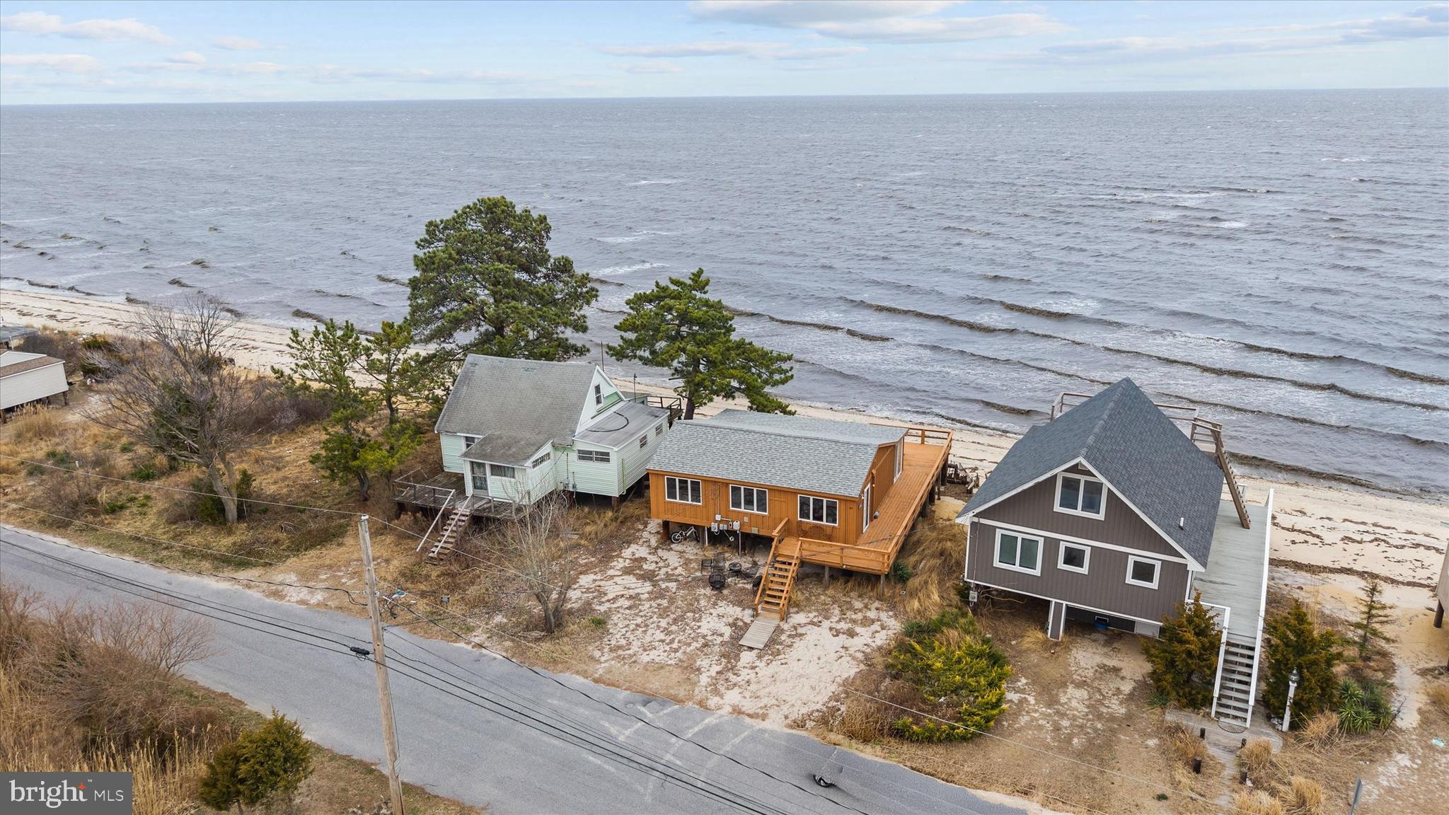 201 S SANDPIPER DRIVE