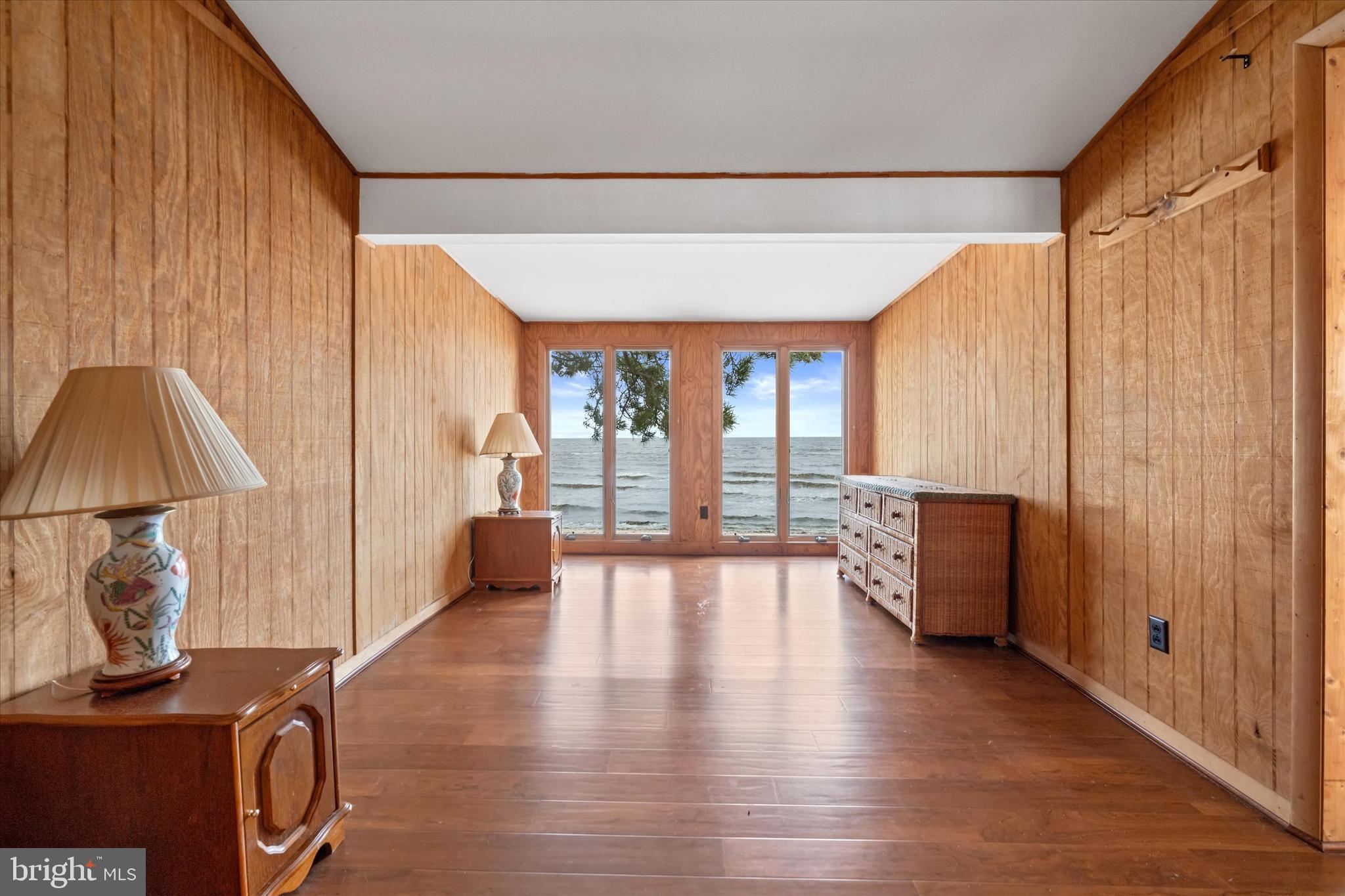 PICKERING BEACH - Residential