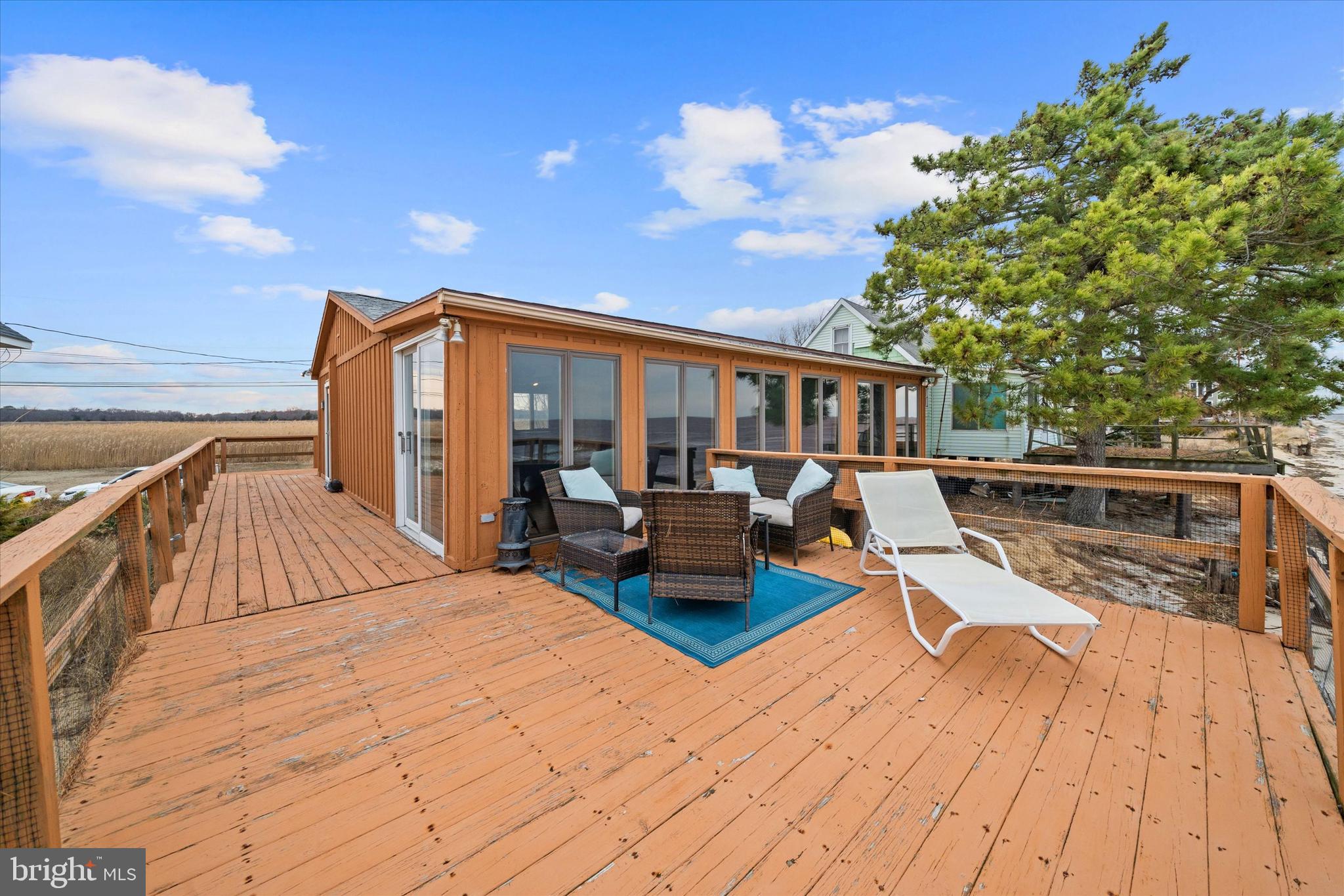 201 S SANDPIPER DRIVE