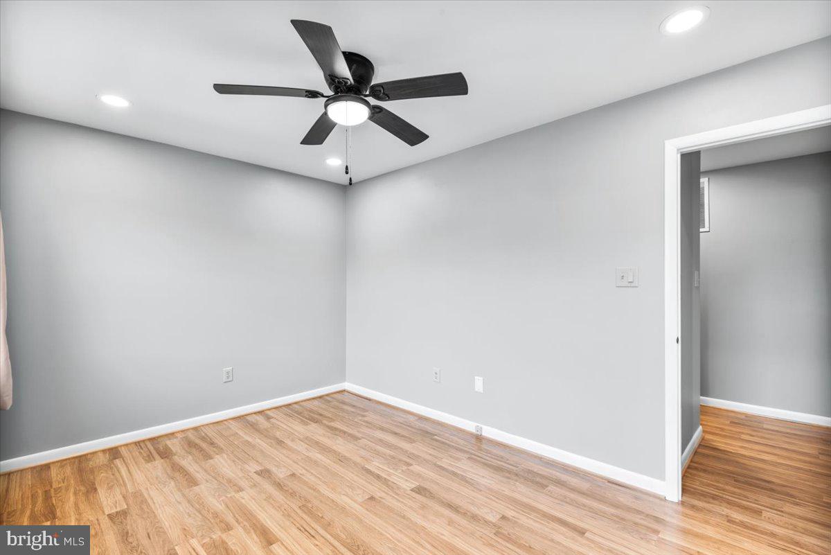 BREEZEWOOD FOREST - Residential Lease