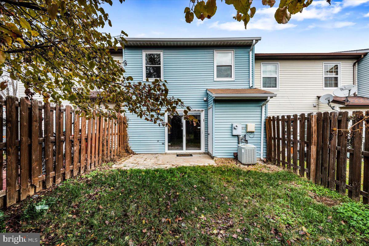 BREEZEWOOD FOREST - Residential Lease