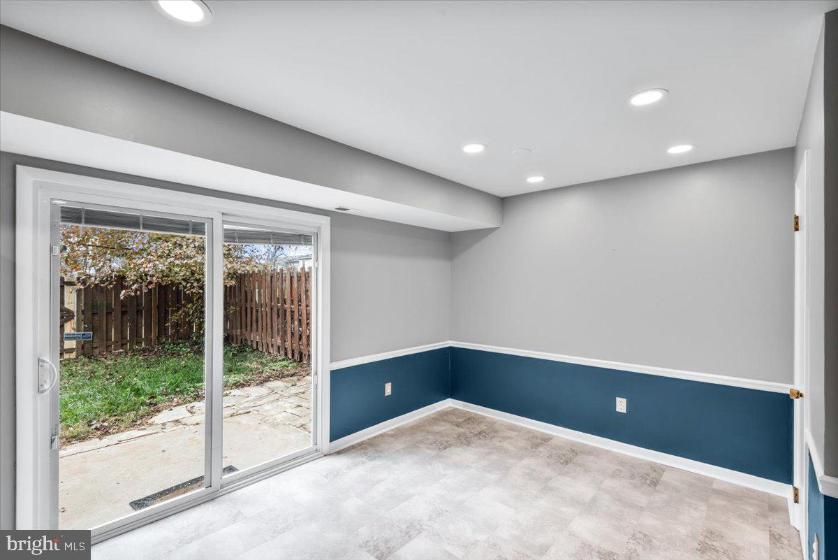 BREEZEWOOD FOREST - Residential Lease