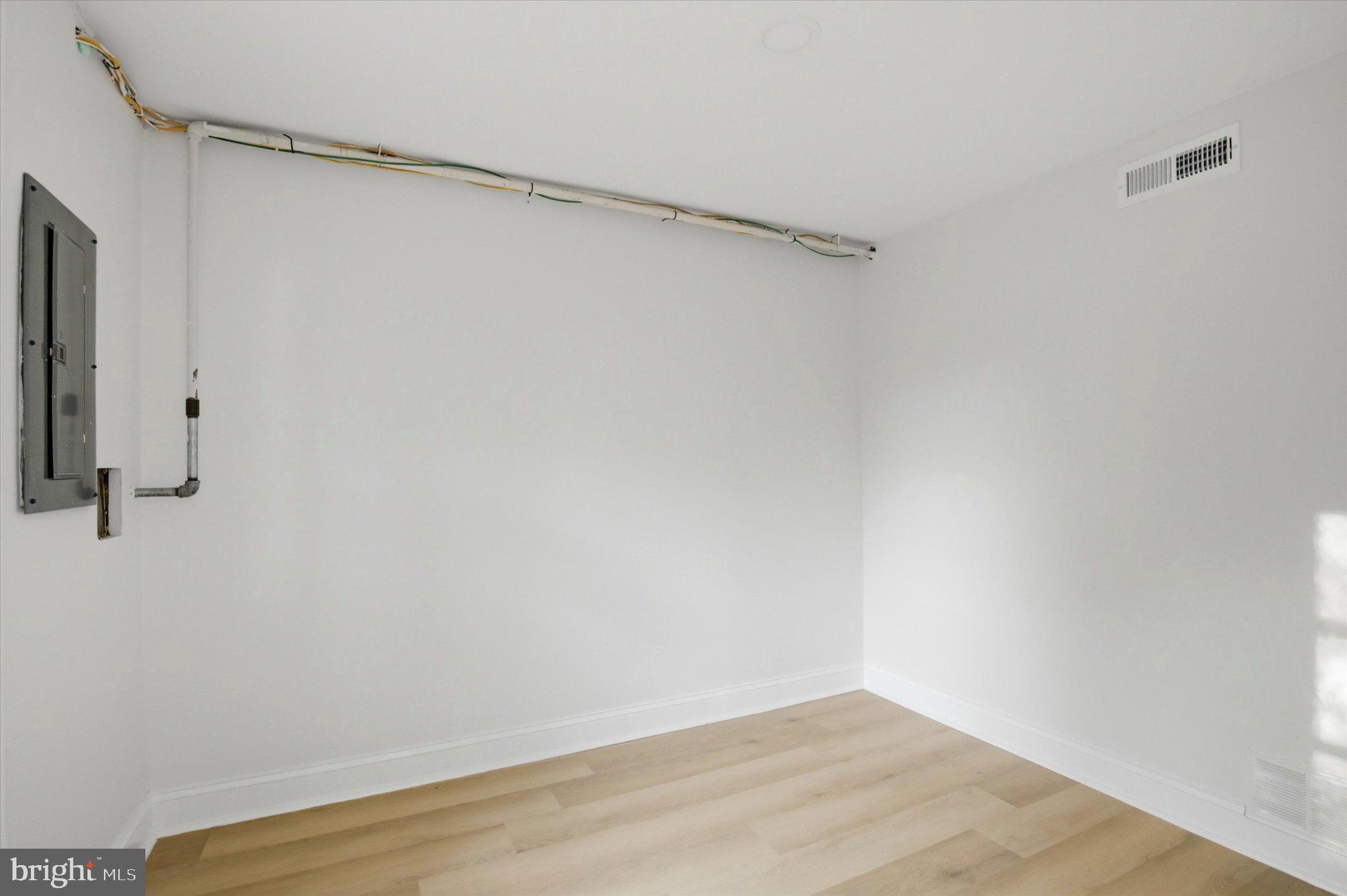 PENN BROOKE GDNS - Residential