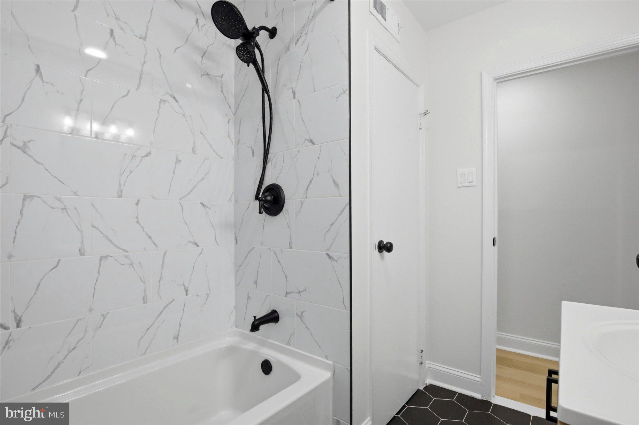 PENN BROOKE GDNS - Residential