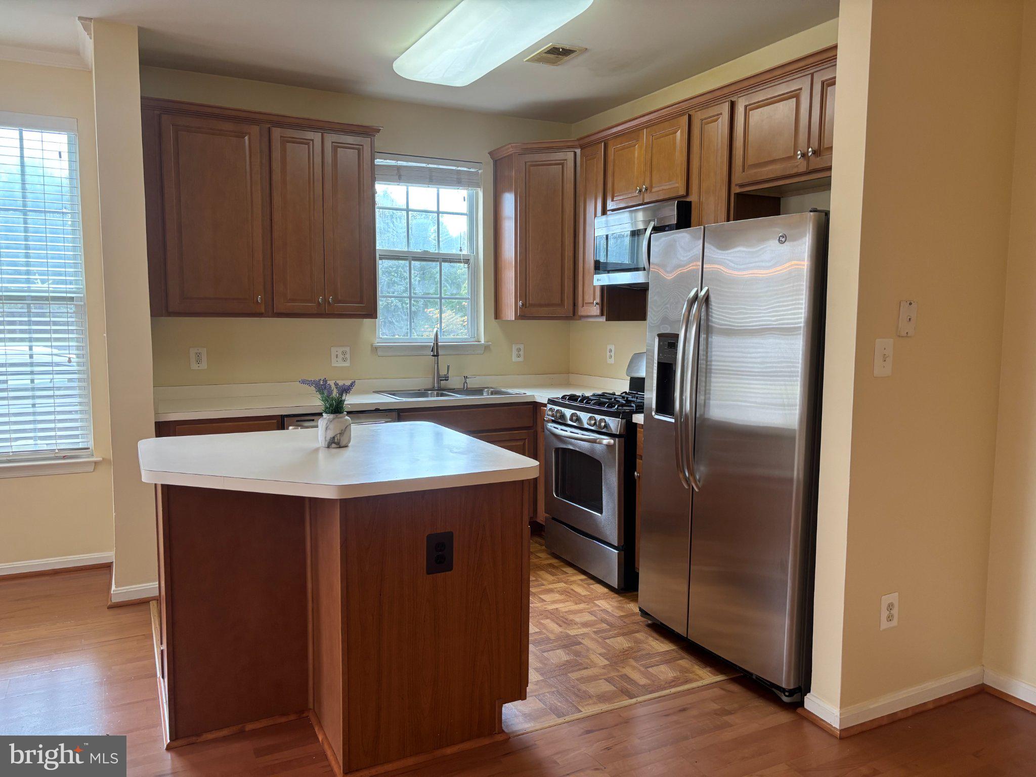 21197 MCFADDEN SQUARE 101