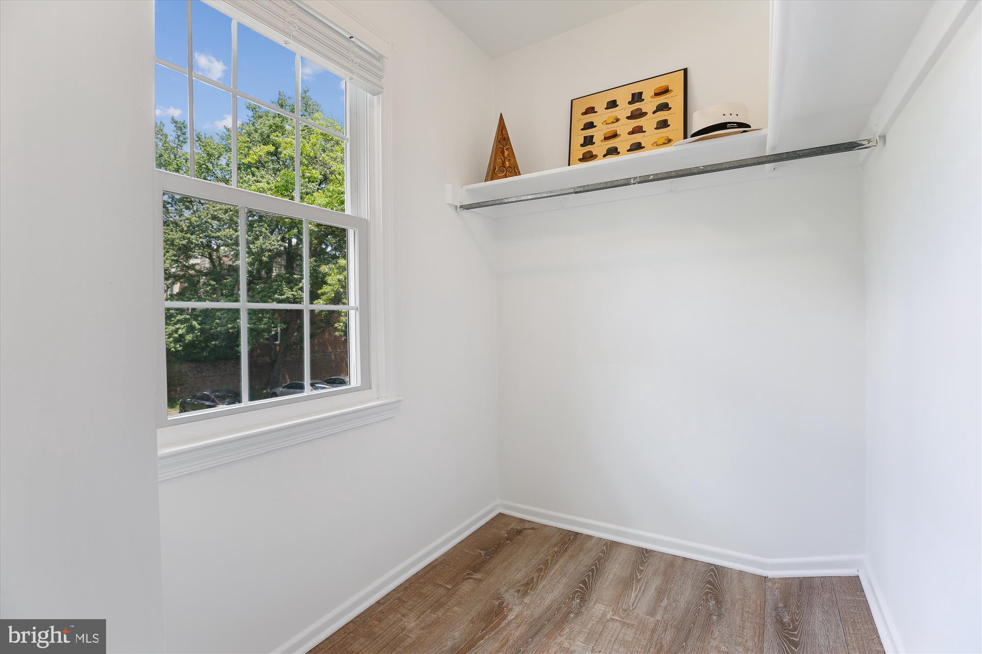 ROCKSHIRE TOWNHOMES - Residential Lease