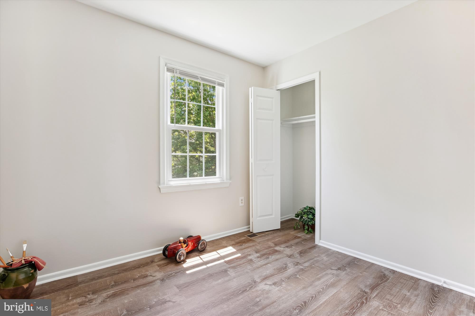 ROCKSHIRE TOWNHOMES - Residential Lease