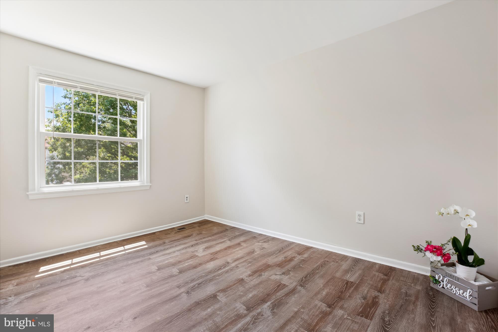 ROCKSHIRE TOWNHOMES - Residential Lease