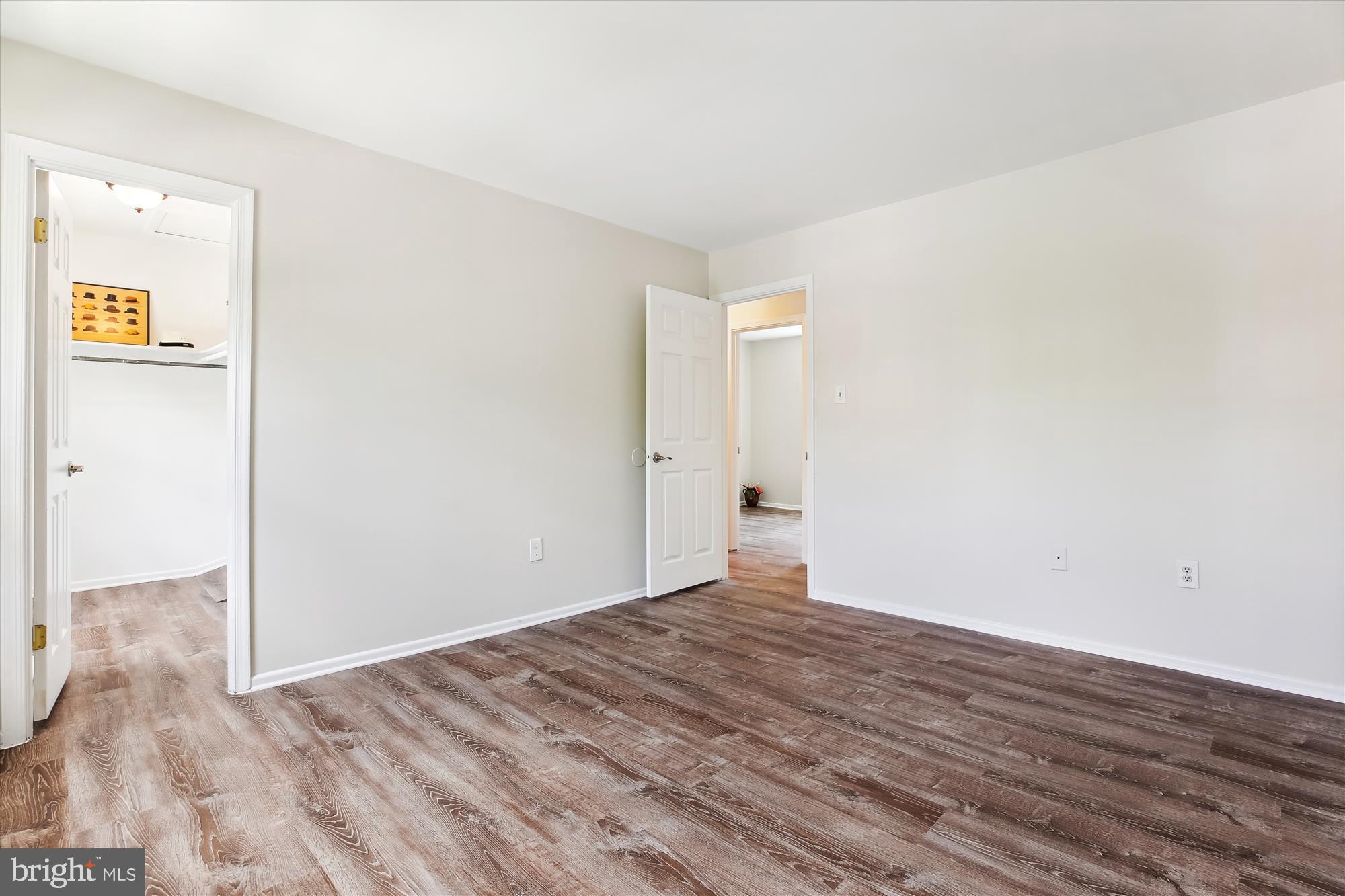 ROCKSHIRE TOWNHOMES - Residential Lease