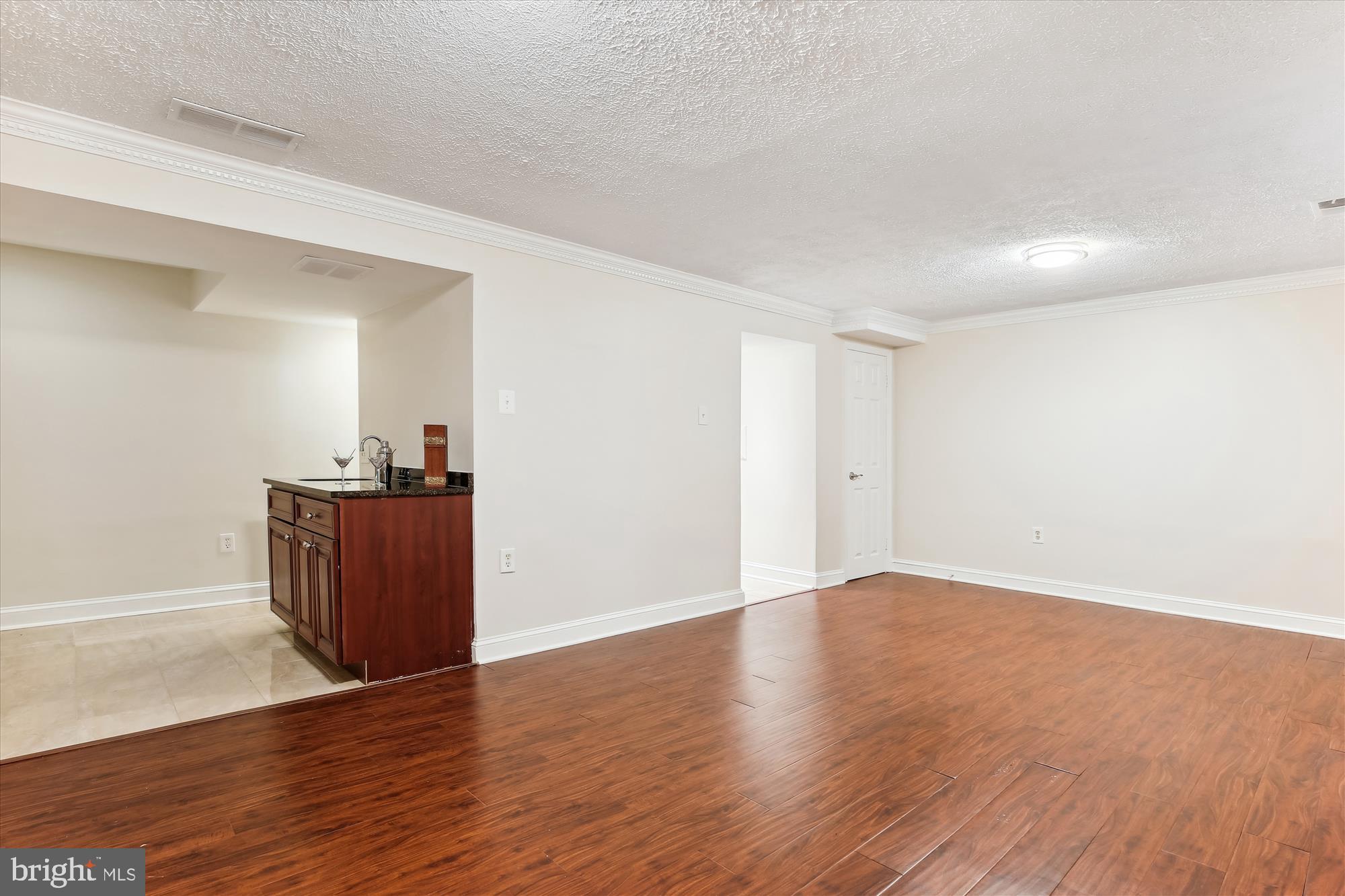 ROCKSHIRE TOWNHOMES - Residential Lease