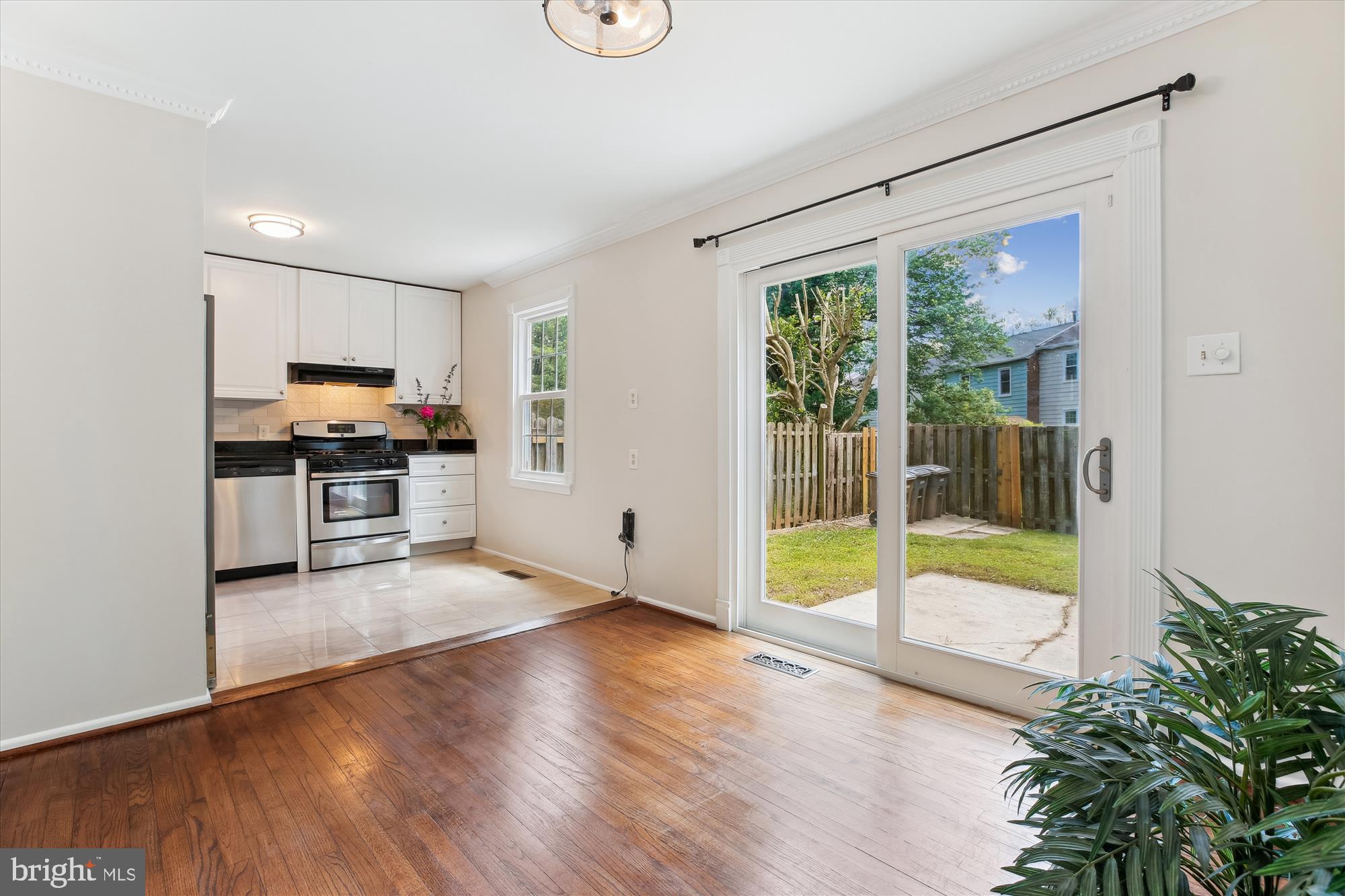 ROCKSHIRE TOWNHOMES - Residential Lease